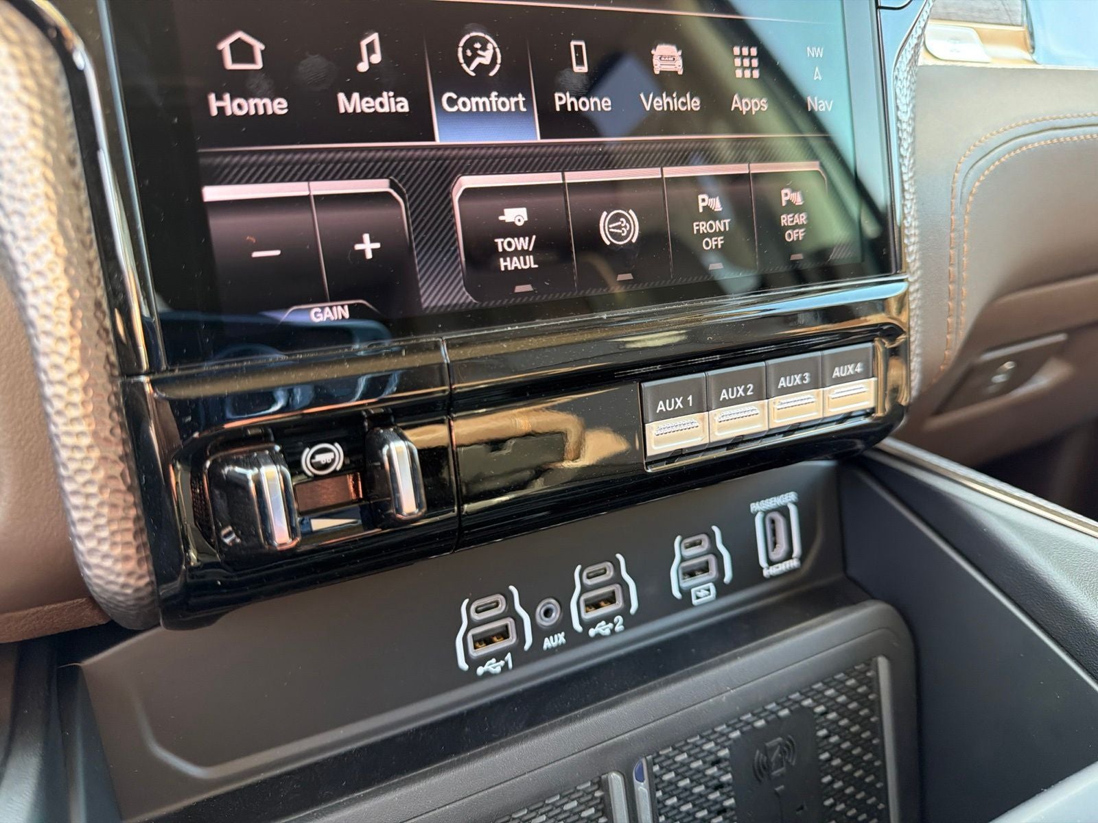 2026 RAM Ram 3500 RAM 3500 LIMITED LONGHORN MEGA CAB 4X4 6'4' BOX