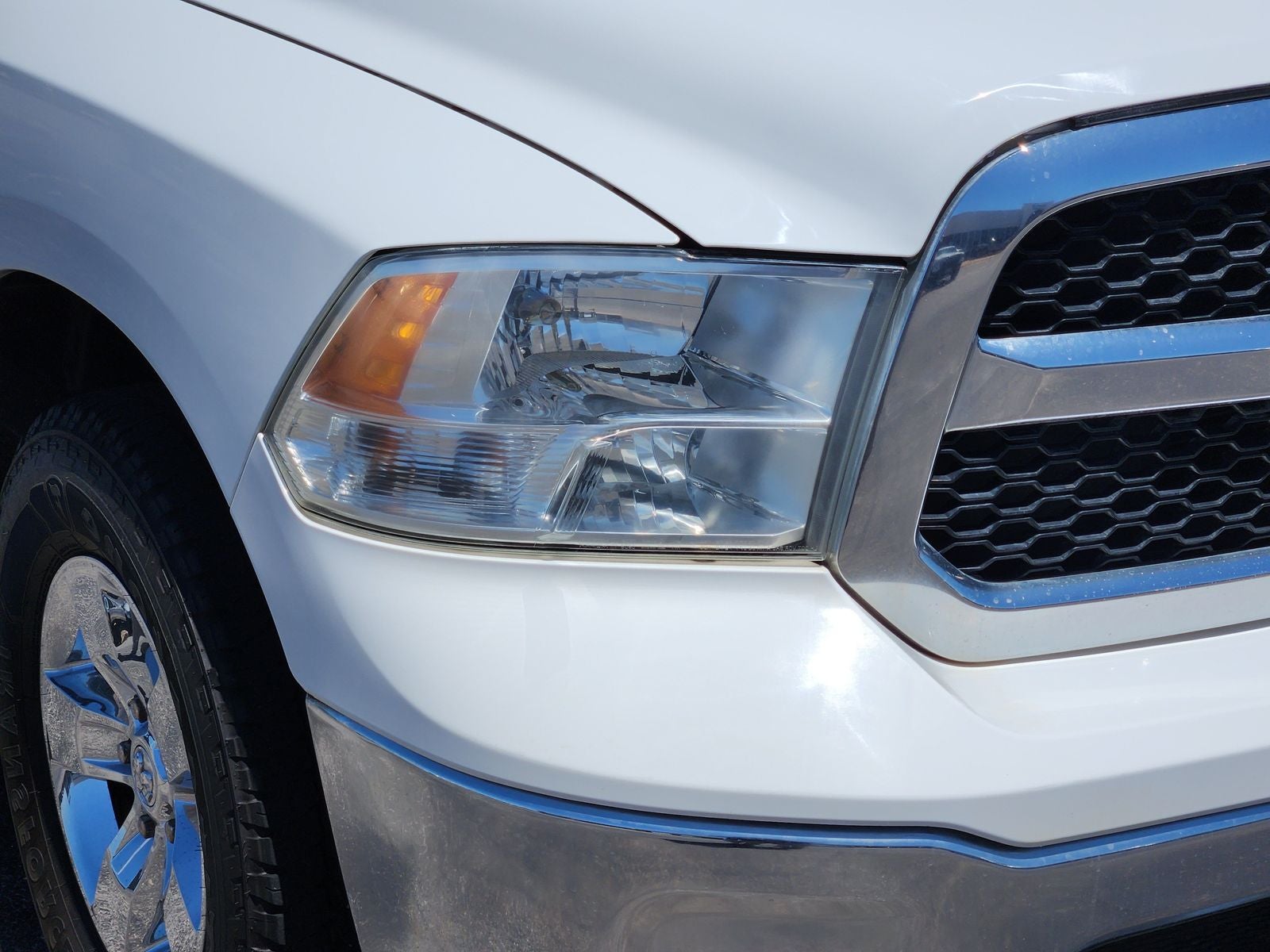 2023 RAM 1500 Classic SLT Crew Cab 4x4 5'7' Box