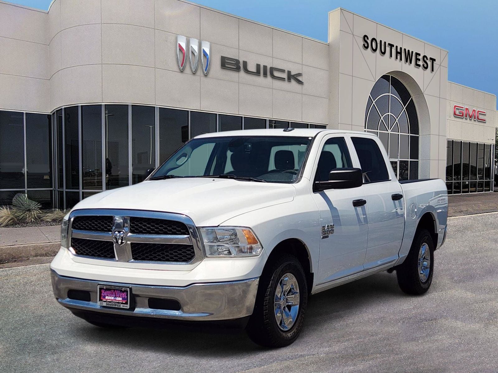 2023 RAM 1500 Classic SLT Crew Cab 4x4 5'7' Box