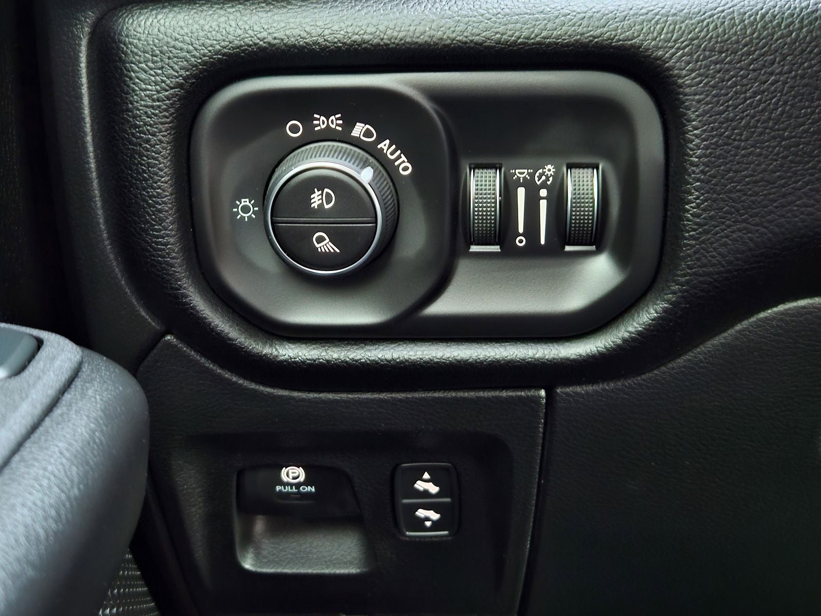 2026 RAM Ram 1500 RAM 1500 LONE STAR CREW CAB 4X2 5'7' BOX