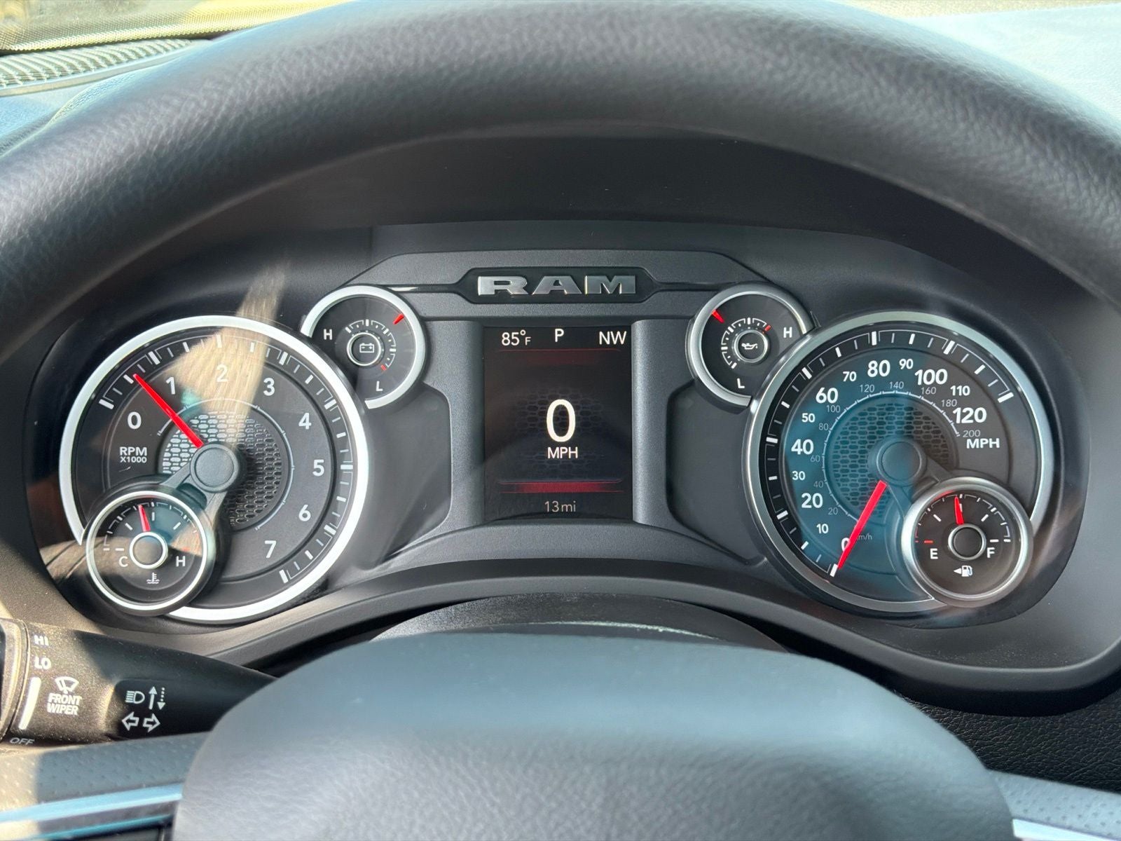 2027 RAM Ram 1500 RAM 1500 TRADESMAN CREW CAB 4X2 5'7' BOX