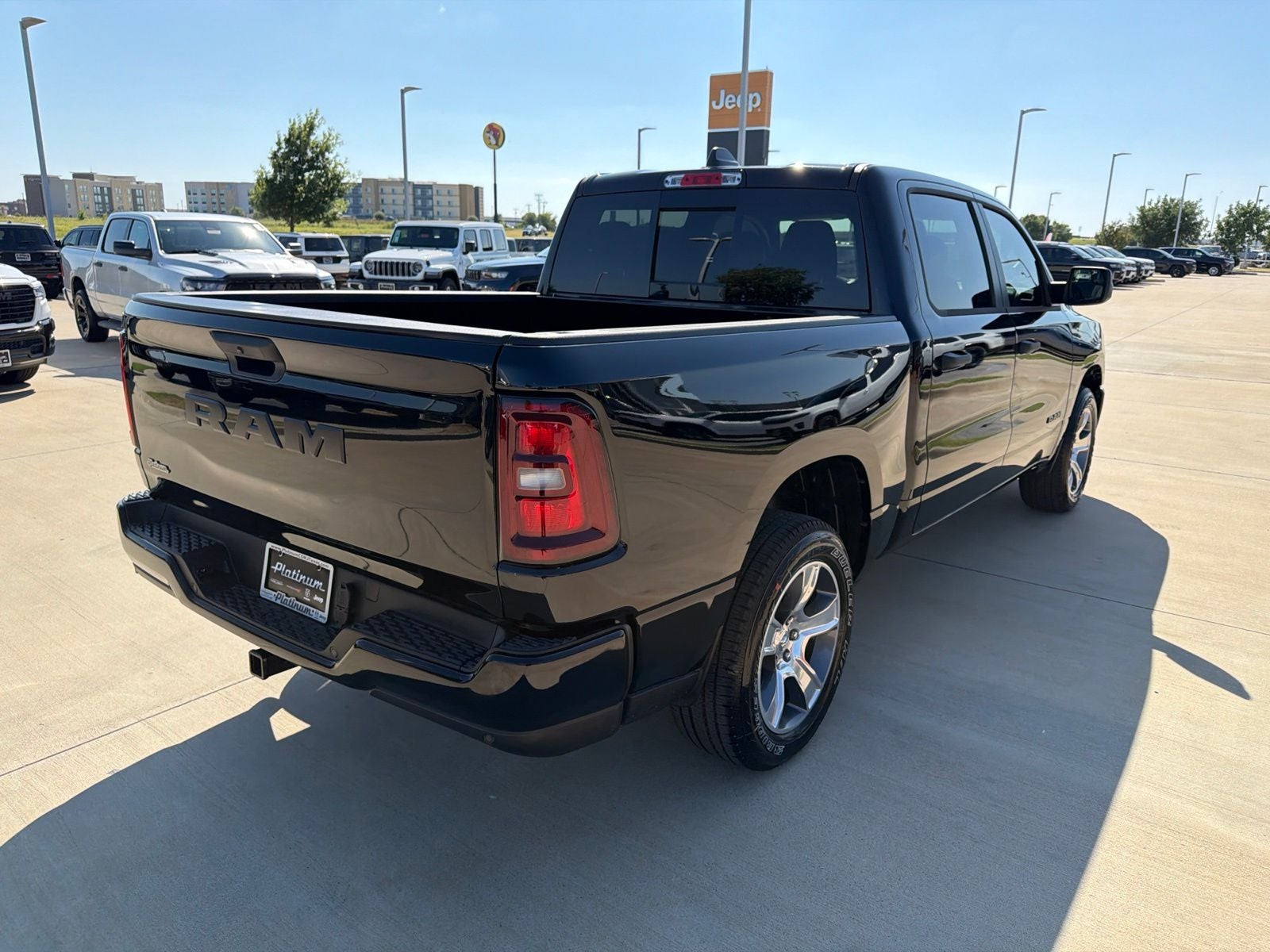 2026 RAM Ram 1500 RAM 1500 EXPRESS CREW CAB 4X2 5'7' BOX