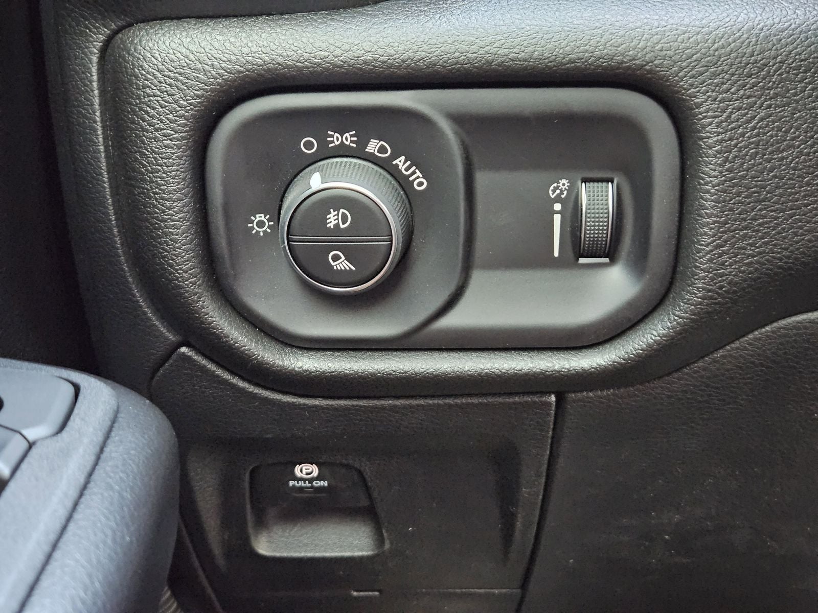 2026 RAM Ram 1500 RAM 1500 EXPRESS CREW CAB 4X2 5'7' BOX