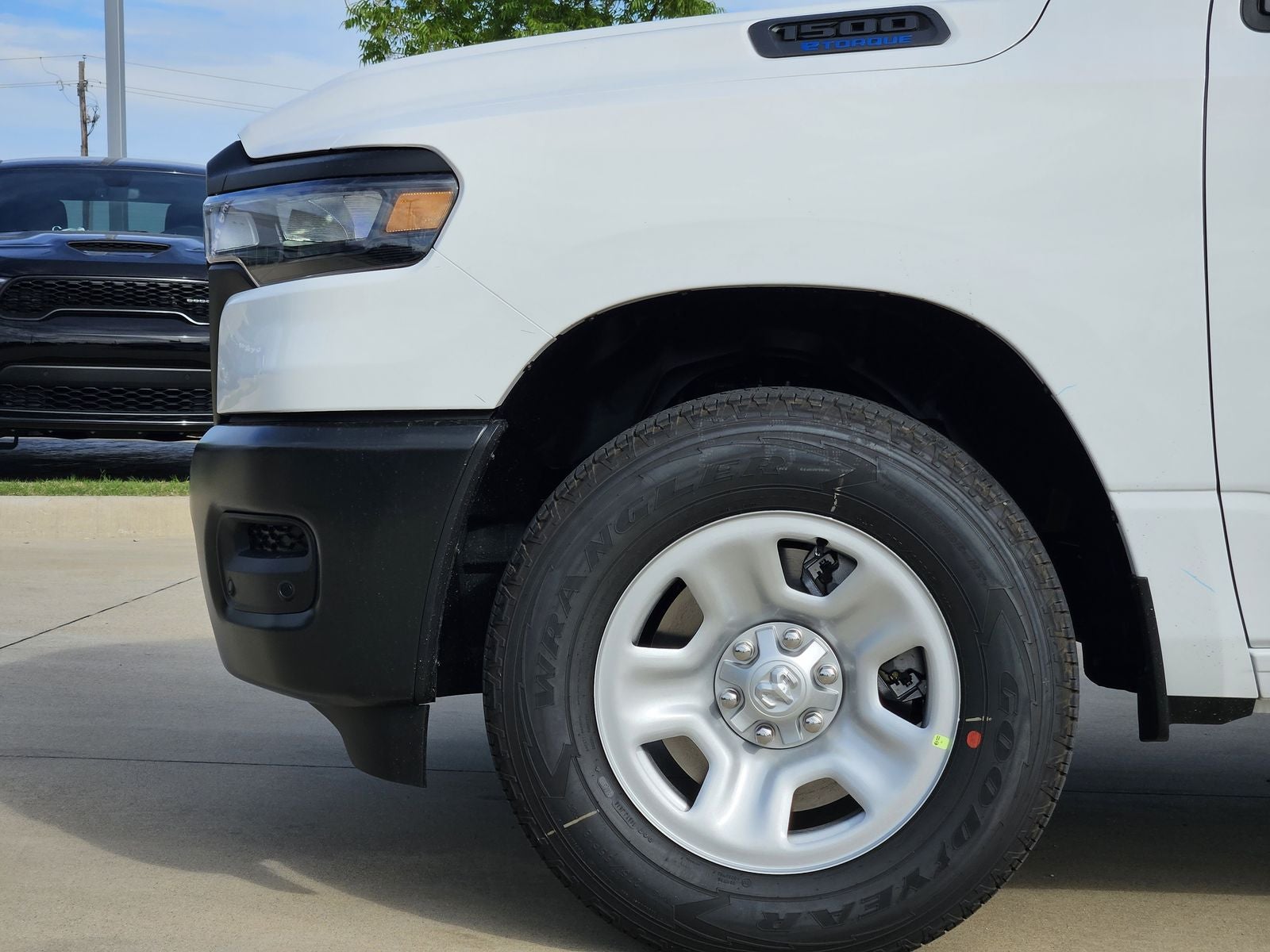 2026 RAM Ram 1500 RAM 1500 TRADESMAN CREW CAB 4X4 5'7' BOX