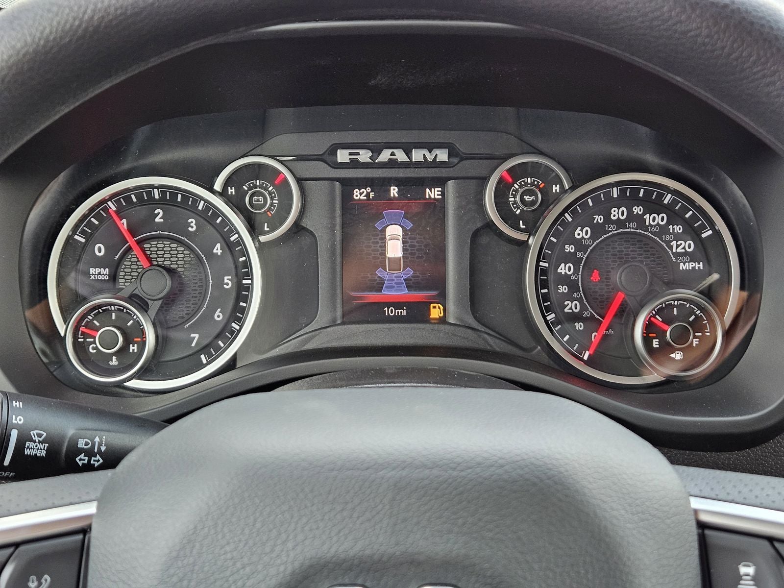 2026 RAM Ram 1500 RAM 1500 TRADESMAN CREW CAB 4X4 5'7' BOX