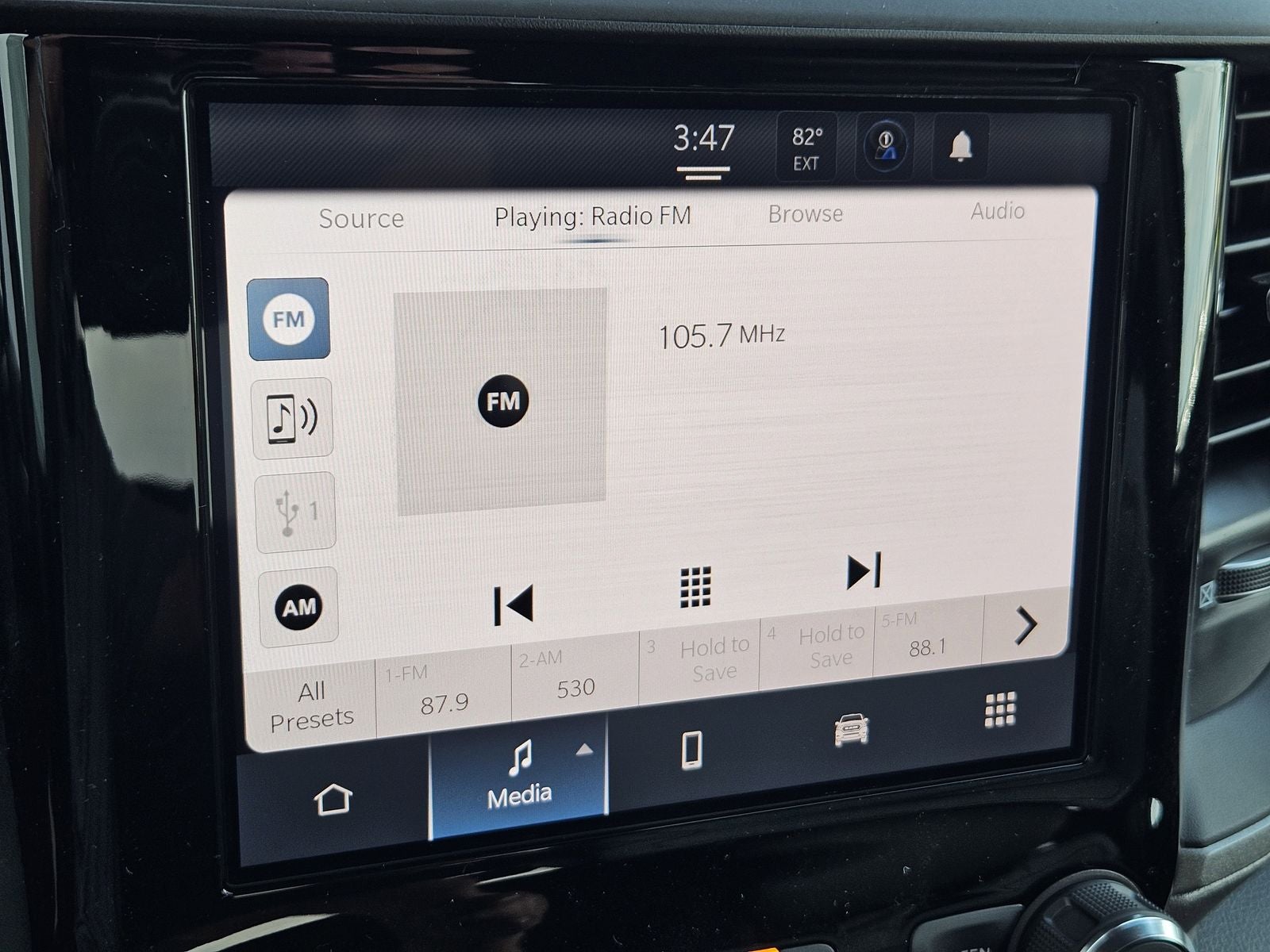 2026 RAM Ram 1500 RAM 1500 TRADESMAN CREW CAB 4X4 5'7' BOX