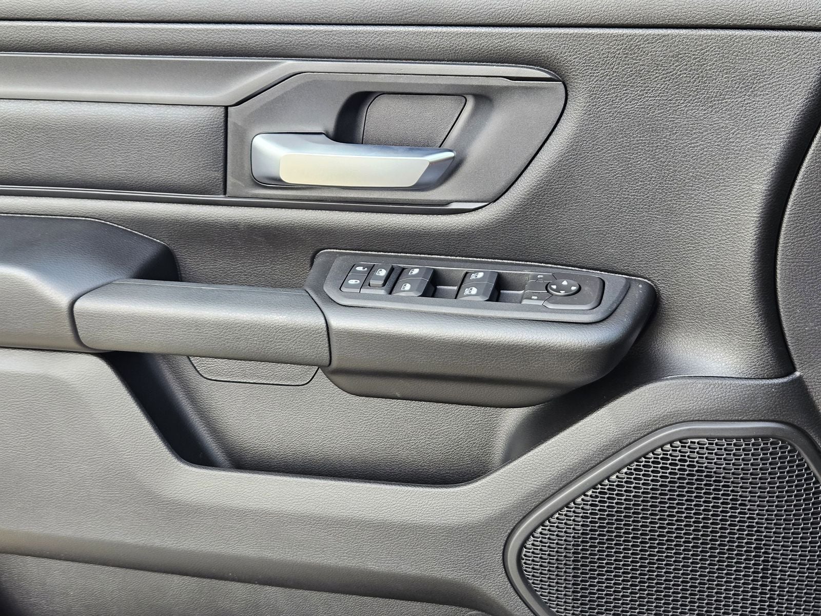 2026 RAM Ram 1500 RAM 1500 TRADESMAN CREW CAB 4X4 5'7' BOX