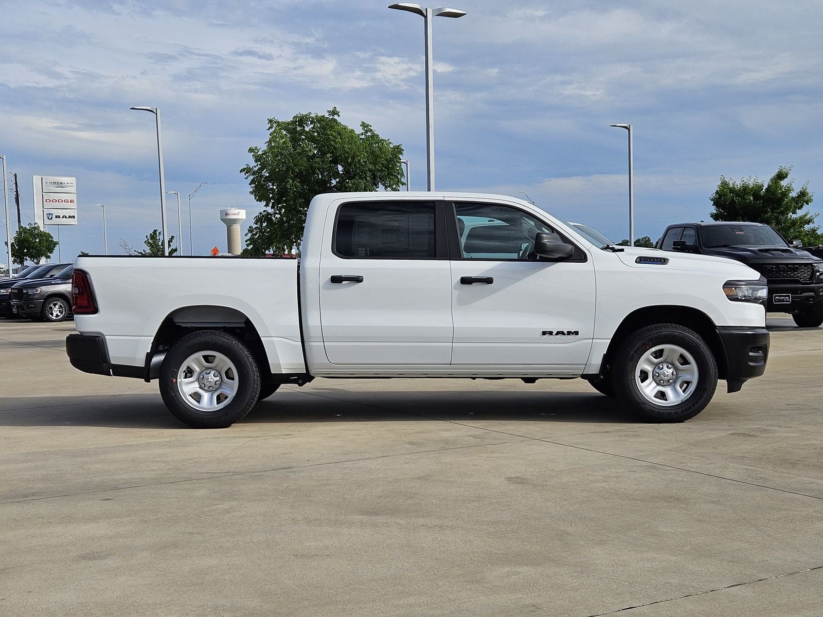 2026 RAM Ram 1500 RAM 1500 TRADESMAN CREW CAB 4X4 5'7' BOX