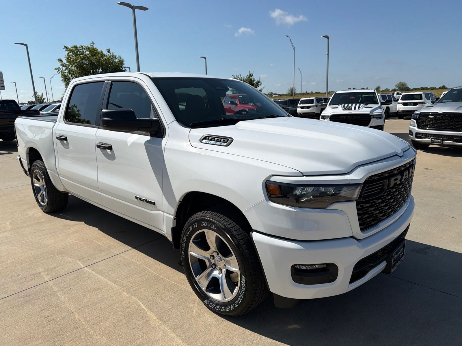 2026 RAM Ram 1500 RAM 1500 EXPRESS CREW CAB 4X4 5'7' BOX