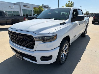 2026 RAM Ram 1500 RAM 1500 EXPRESS CREW CAB 4X4 5'7' BOX