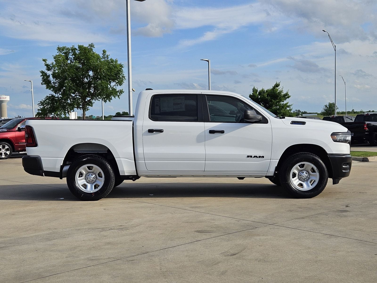 2026 RAM Ram 1500 RAM 1500 TRADESMAN CREW CAB 4X4 5'7' BOX