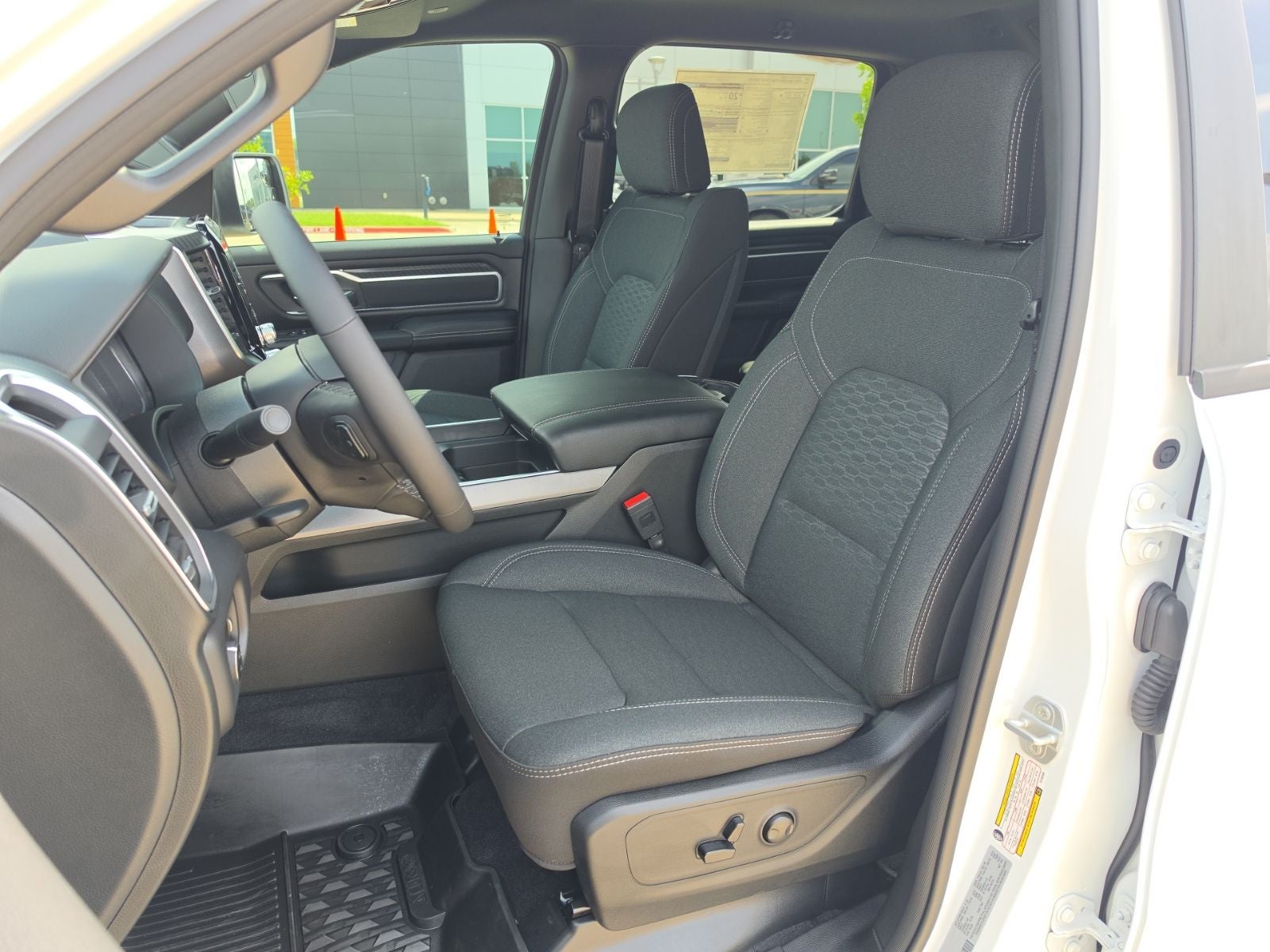 2026 RAM Ram 1500 RAM 1500 LONE STAR CREW CAB 4X4 5'7' BOX