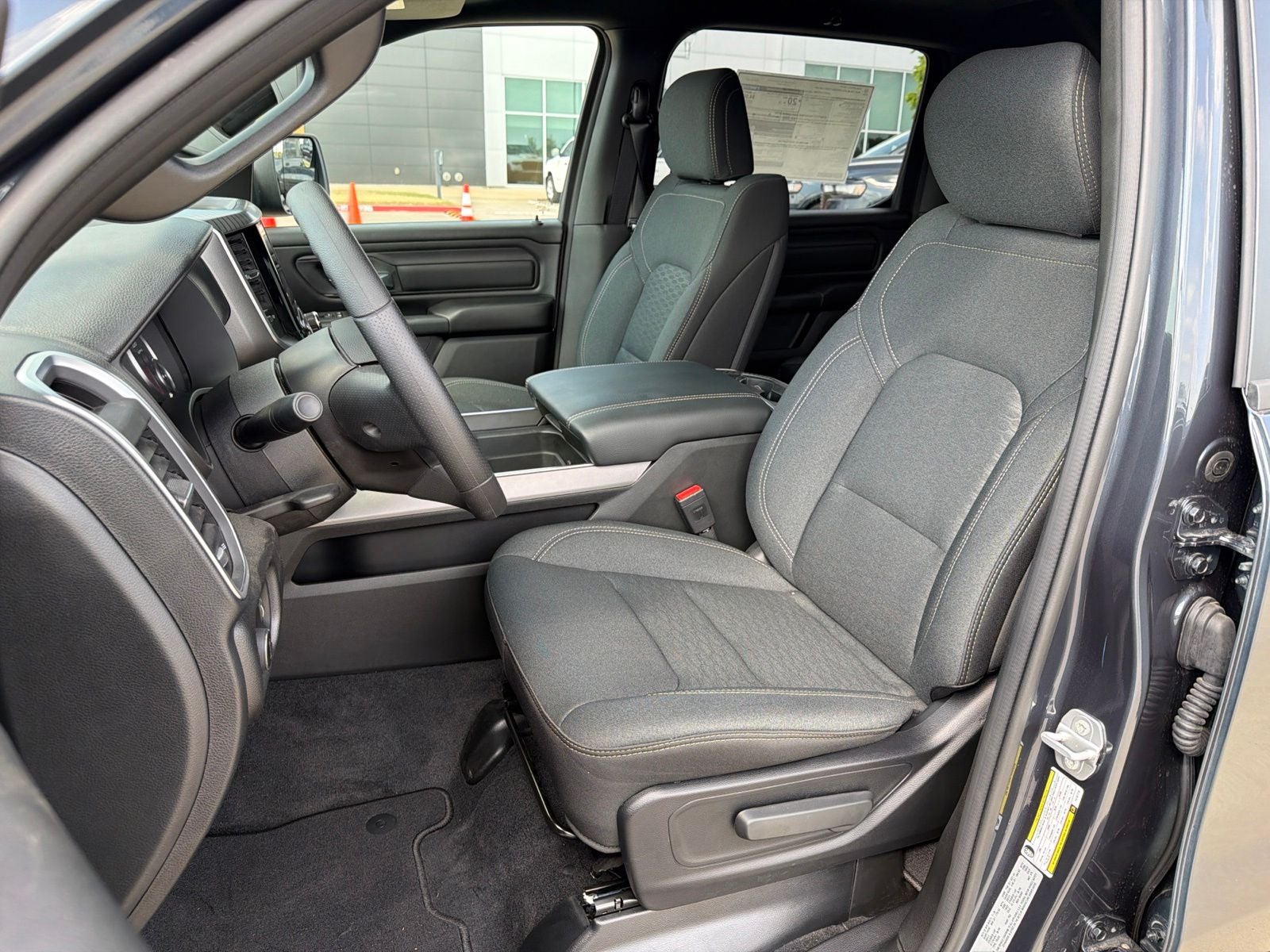 2026 RAM Ram 1500 RAM 1500 EXPRESS CREW CAB 4X4 5'7' BOX