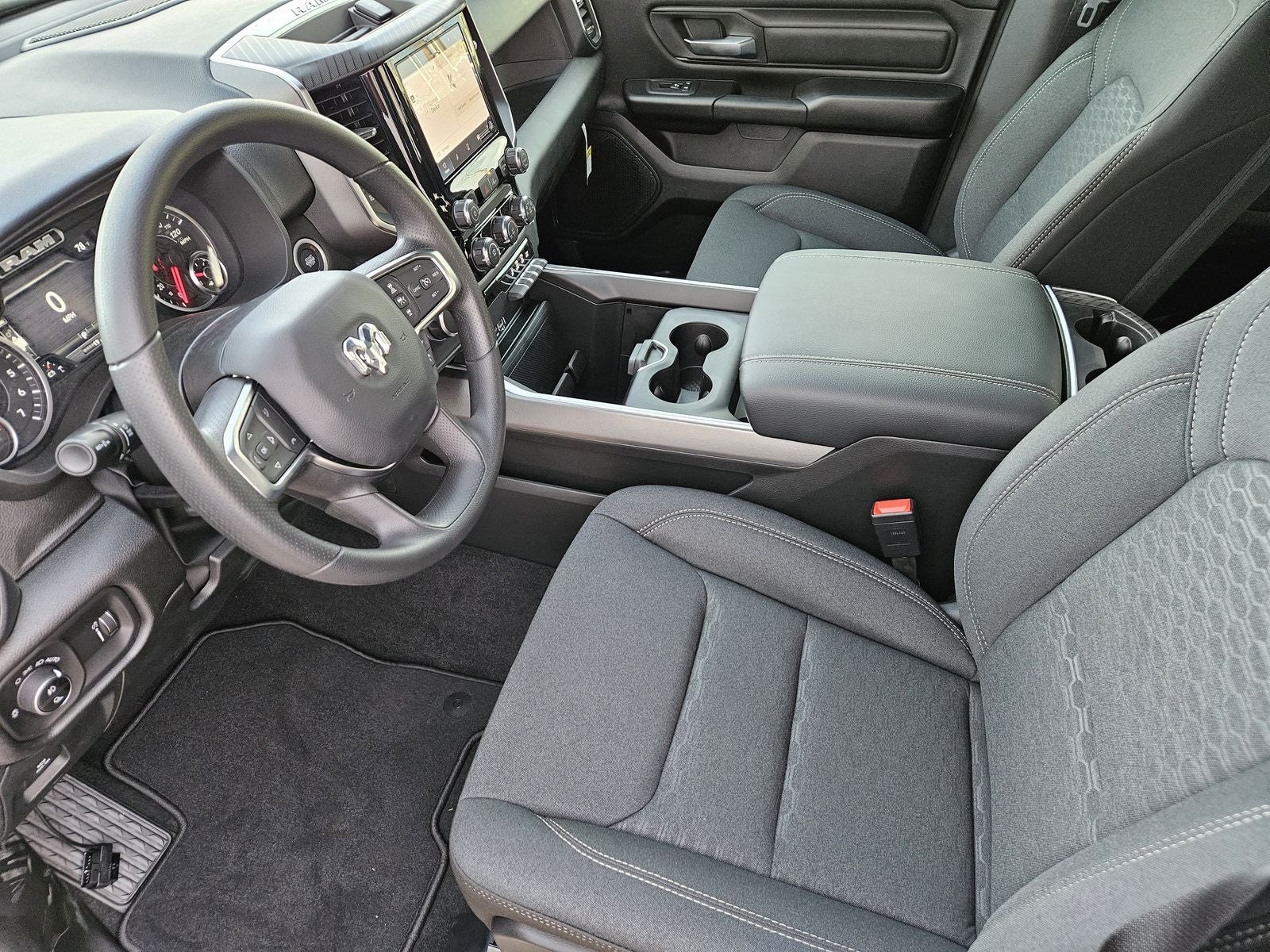 2026 RAM Ram 1500 RAM 1500 EXPRESS CREW CAB 4X4 5'7' BOX