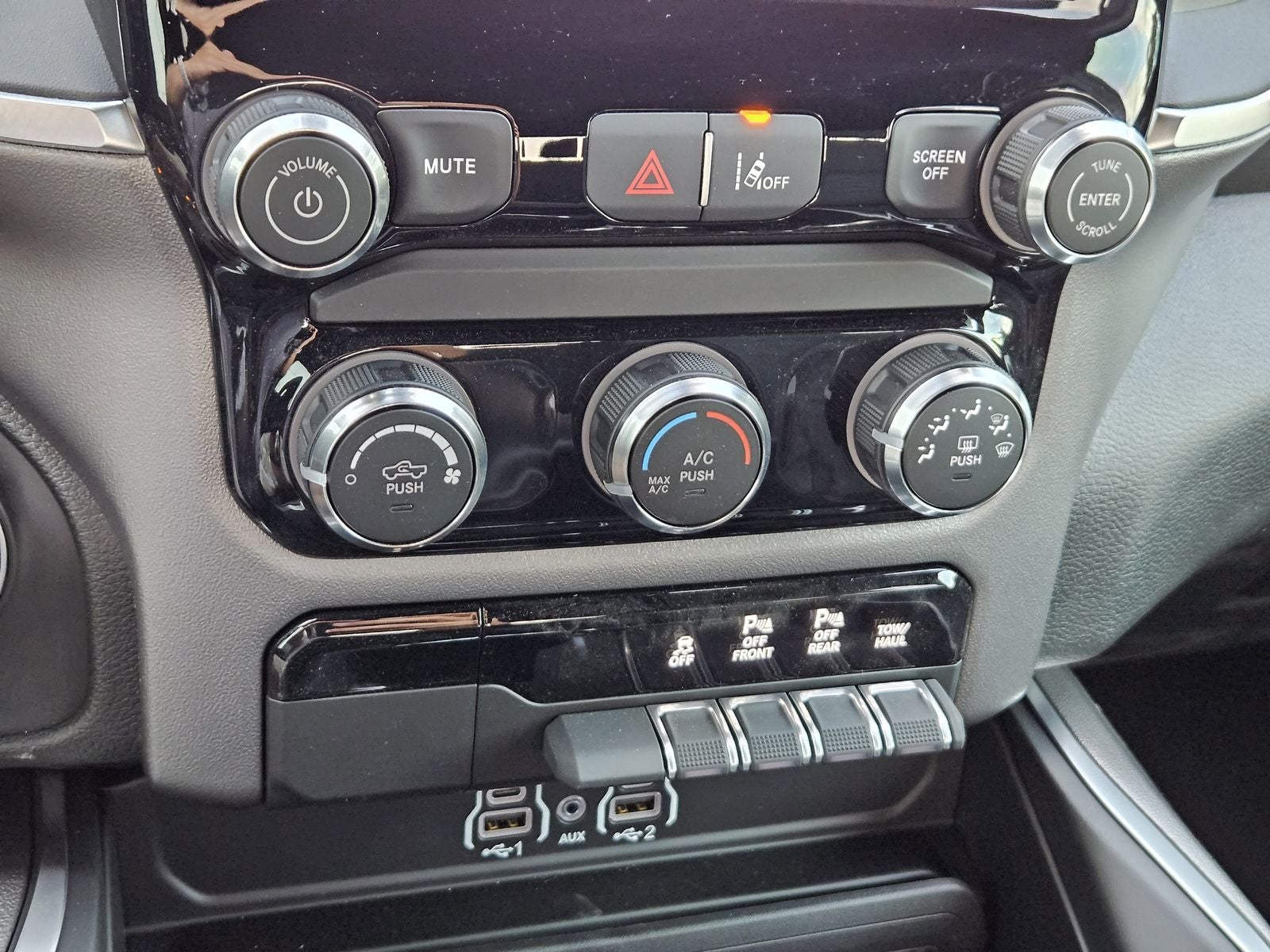 2026 RAM Ram 1500 RAM 1500 EXPRESS CREW CAB 4X4 5'7' BOX