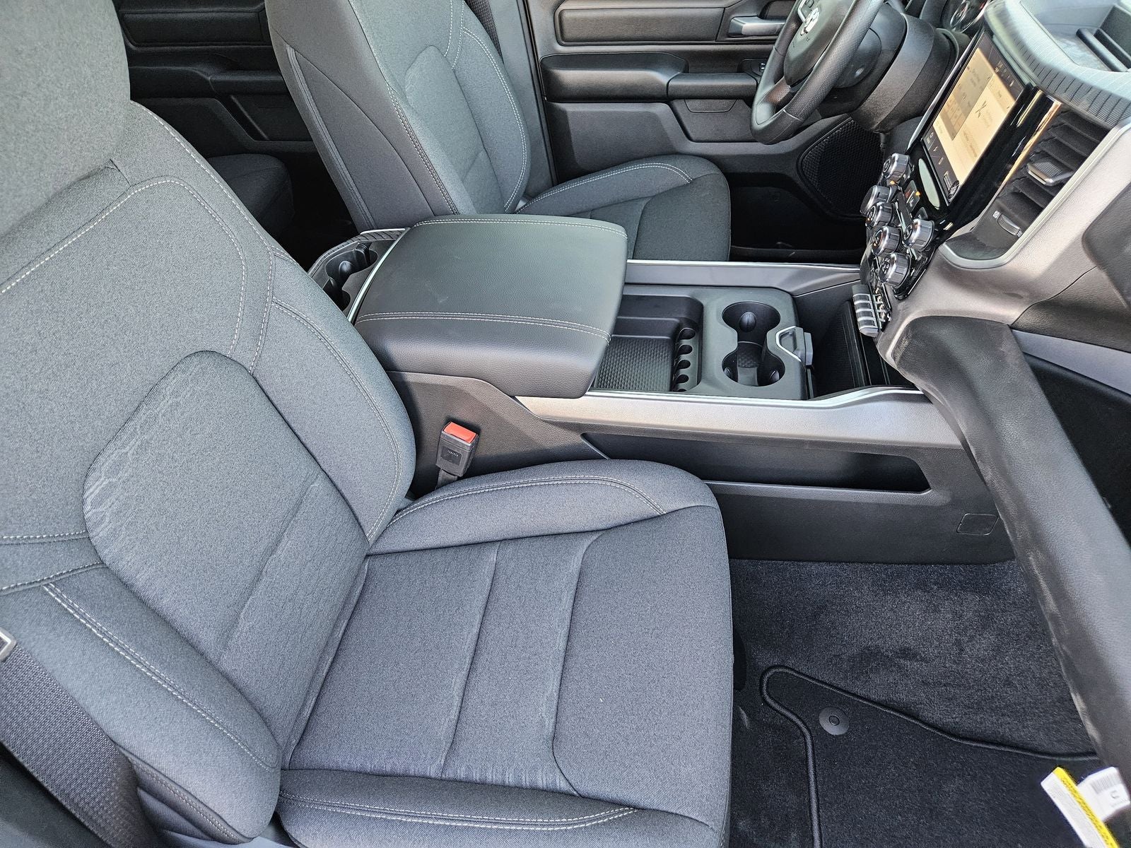 2026 RAM Ram 1500 RAM 1500 EXPRESS CREW CAB 4X4 5'7' BOX