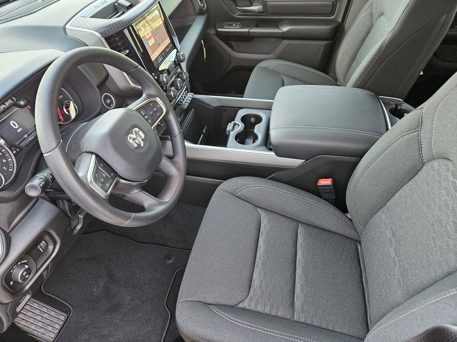 2026 RAM Ram 1500 RAM 1500 EXPRESS CREW CAB 4X4 5'7' BOX