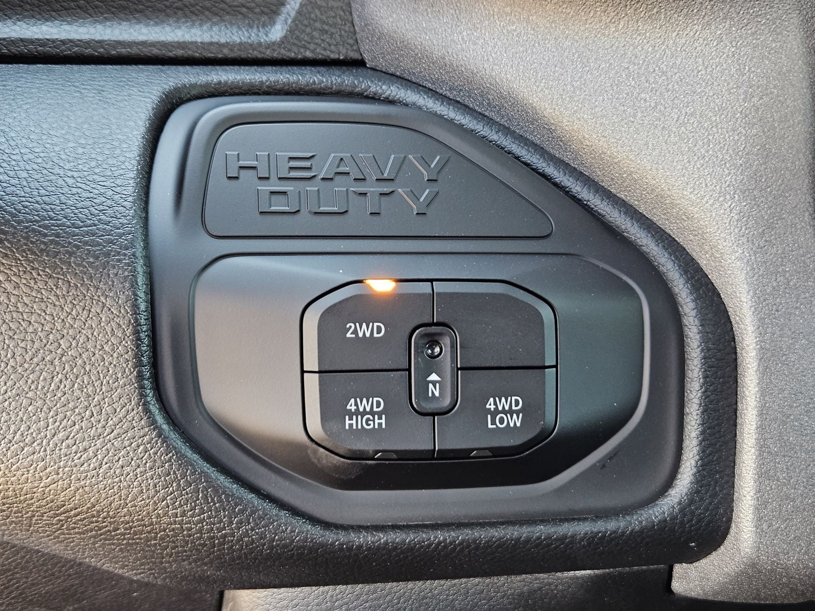 2026 RAM Ram 2500 RAM 2500 BLACK EXPRESS CREW CAB 4X4 6'4' BOX