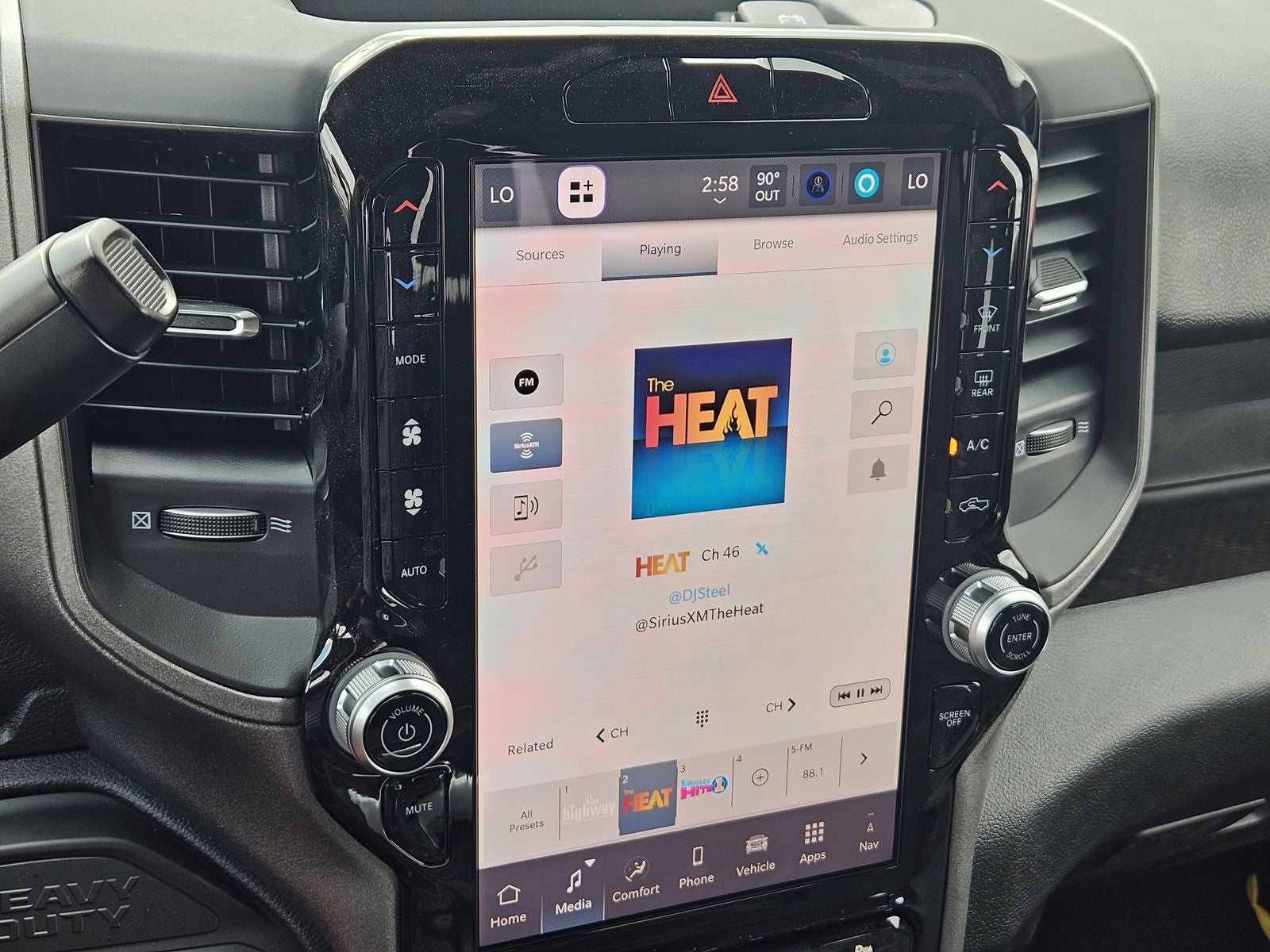 2026 RAM Ram 2500 RAM 2500 BLACK EXPRESS CREW CAB 4X4 6'4' BOX