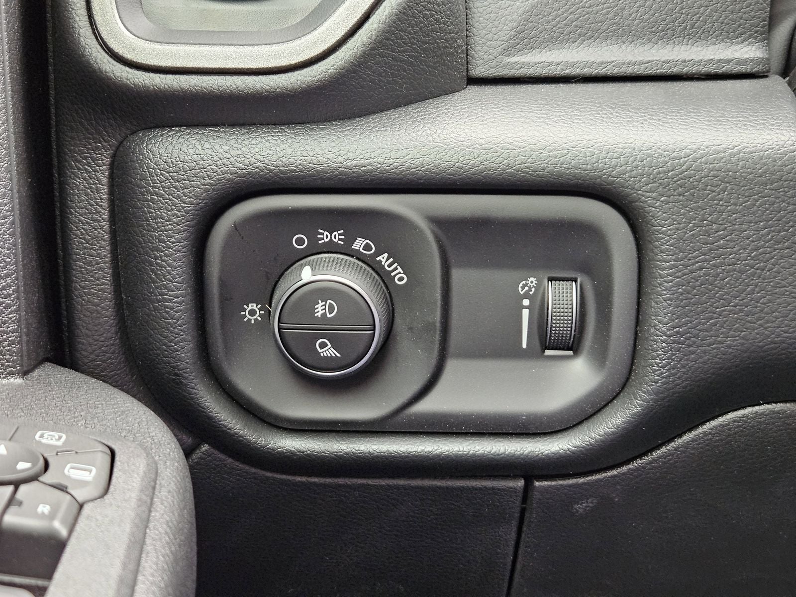 2026 RAM Ram 2500 RAM 2500 BLACK EXPRESS CREW CAB 4X4 6'4' BOX