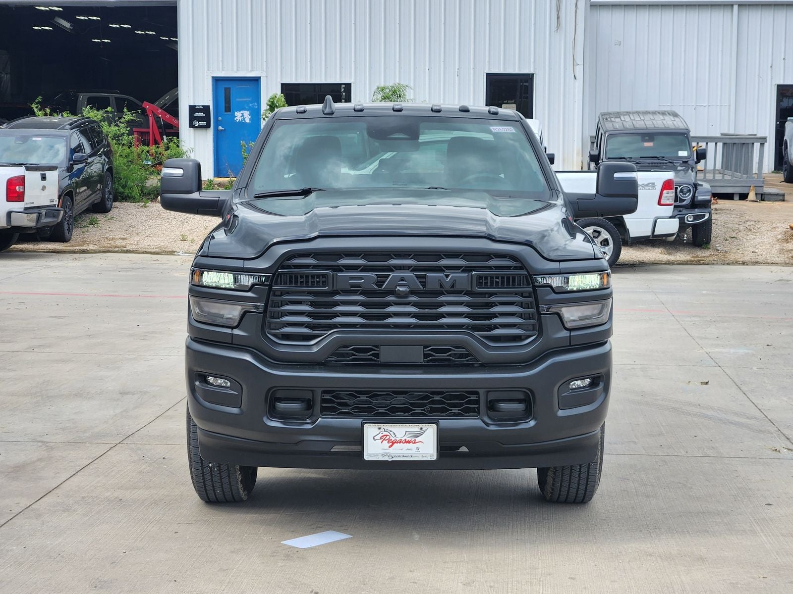 2026 RAM Ram 2500 RAM 2500 TRADESMAN CREW CAB 4X4 6'4' BOX