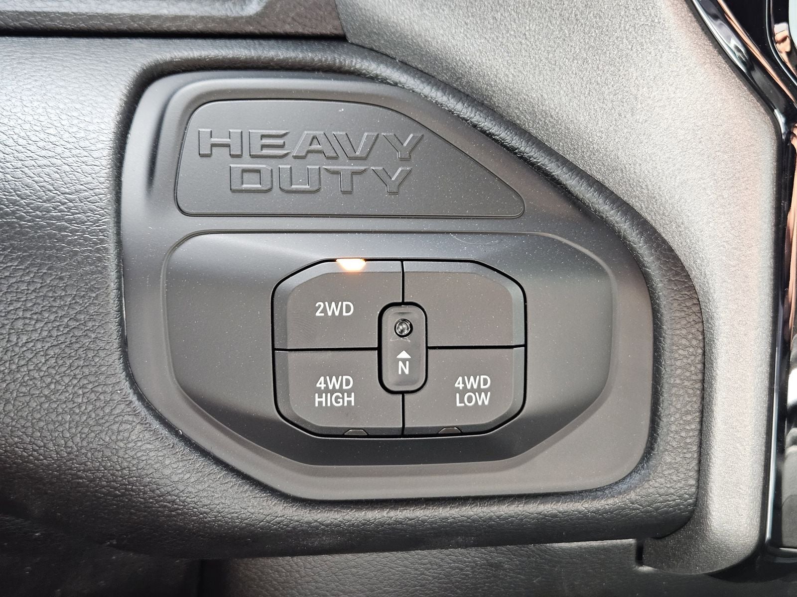 2026 RAM Ram 2500 RAM 2500 BLACK EXPRESS CREW CAB 4X4 6'4' BOX