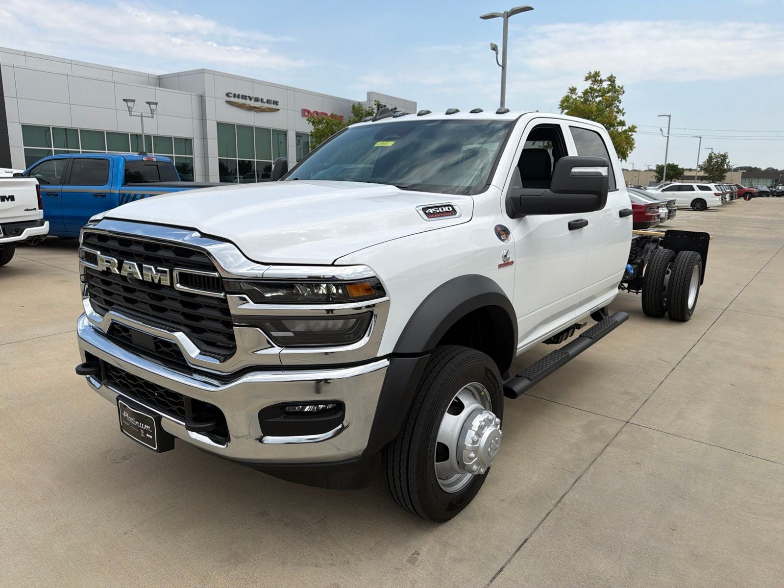 2027 RAM Ram 4500 Chassis Cab RAM 4500 TRADESMAN CHASSIS CREW CAB 4X4 84' CA