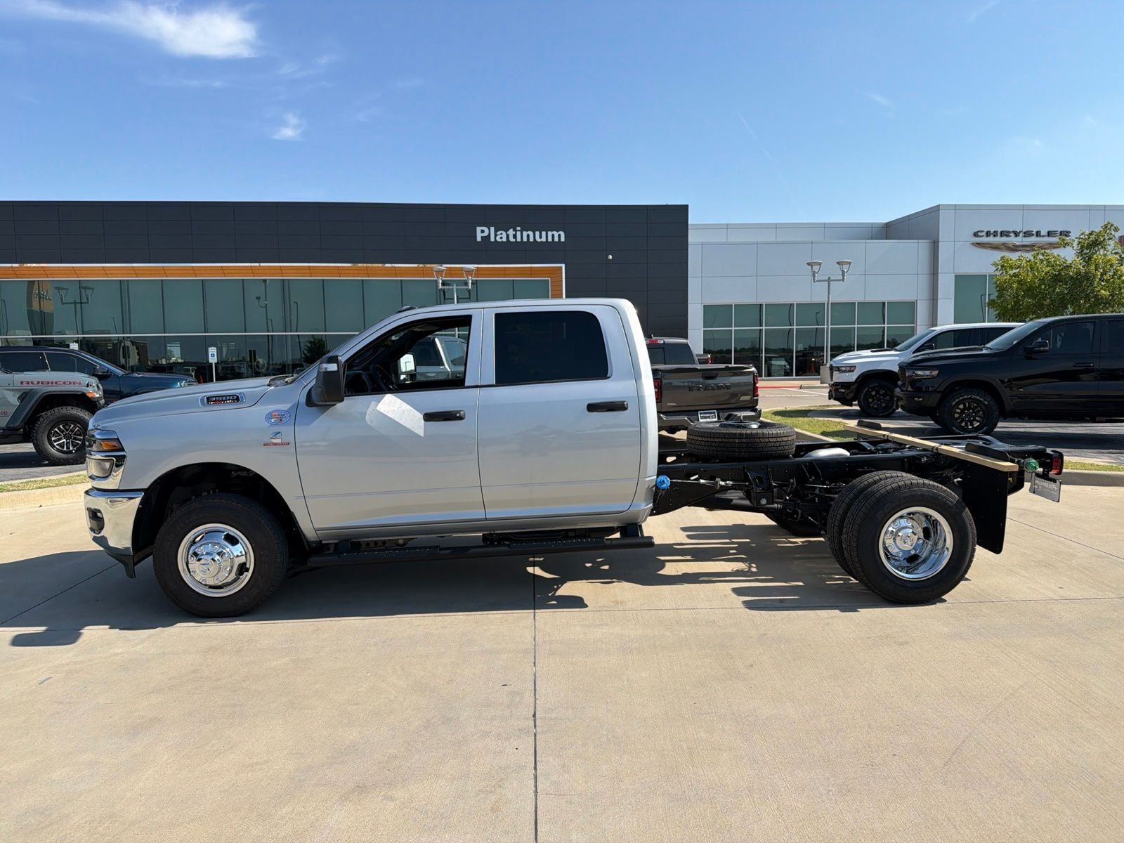 2027 RAM Ram 3500 Chassis Cab RAM 3500 TRADESMAN CREW CAB CHASSIS 4X4 60' CA