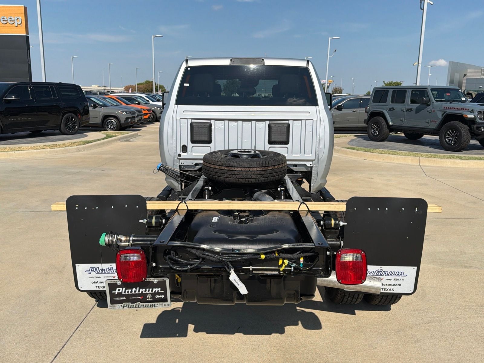 2027 RAM Ram 3500 Chassis Cab RAM 3500 TRADESMAN CREW CAB CHASSIS 4X4 60' CA