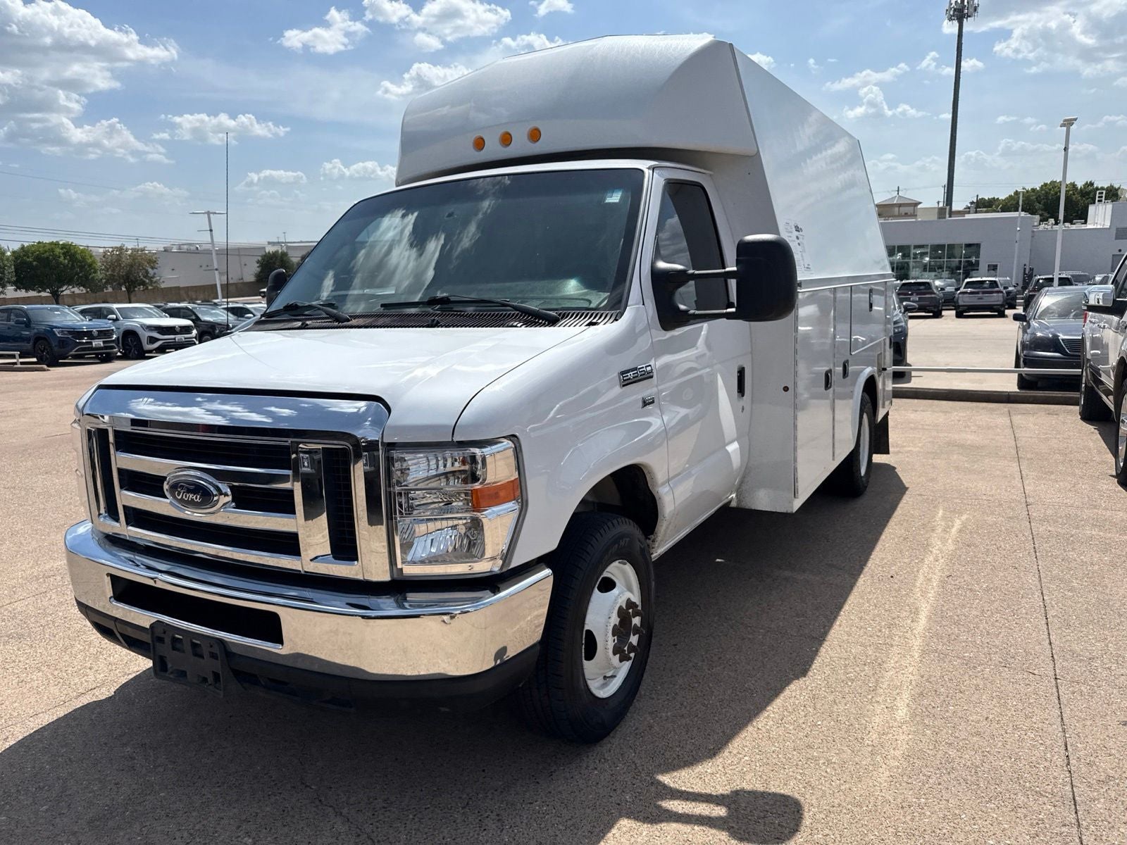 2019 Ford E-350SD Base Cutaway