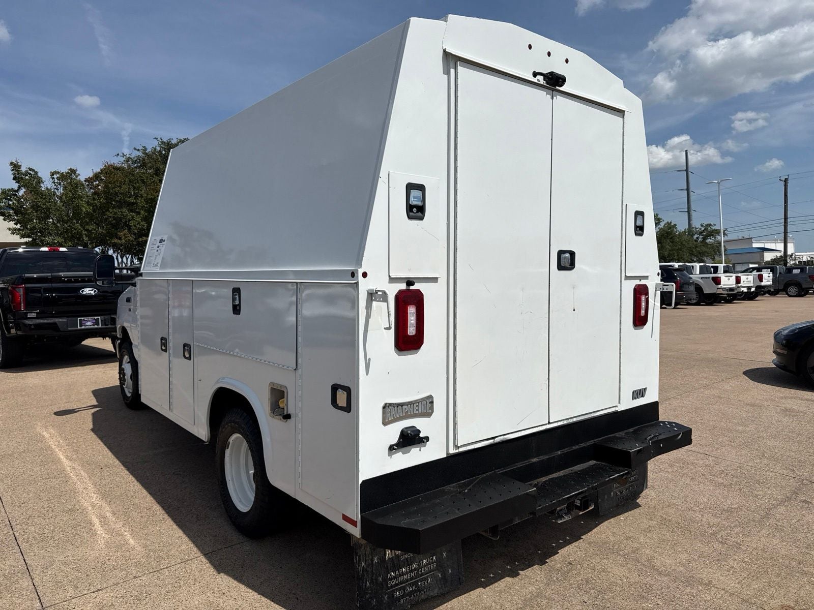 2019 Ford E-350SD Base Cutaway