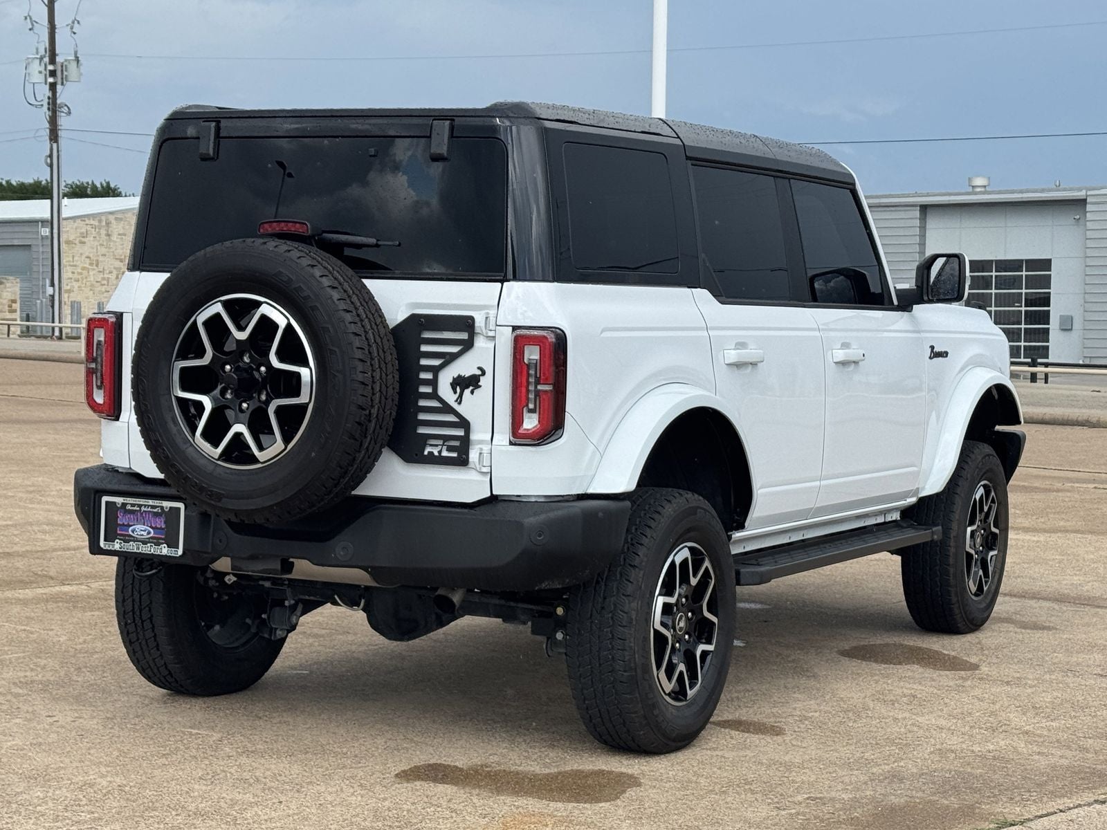 2024 Ford Bronco Outer Banks