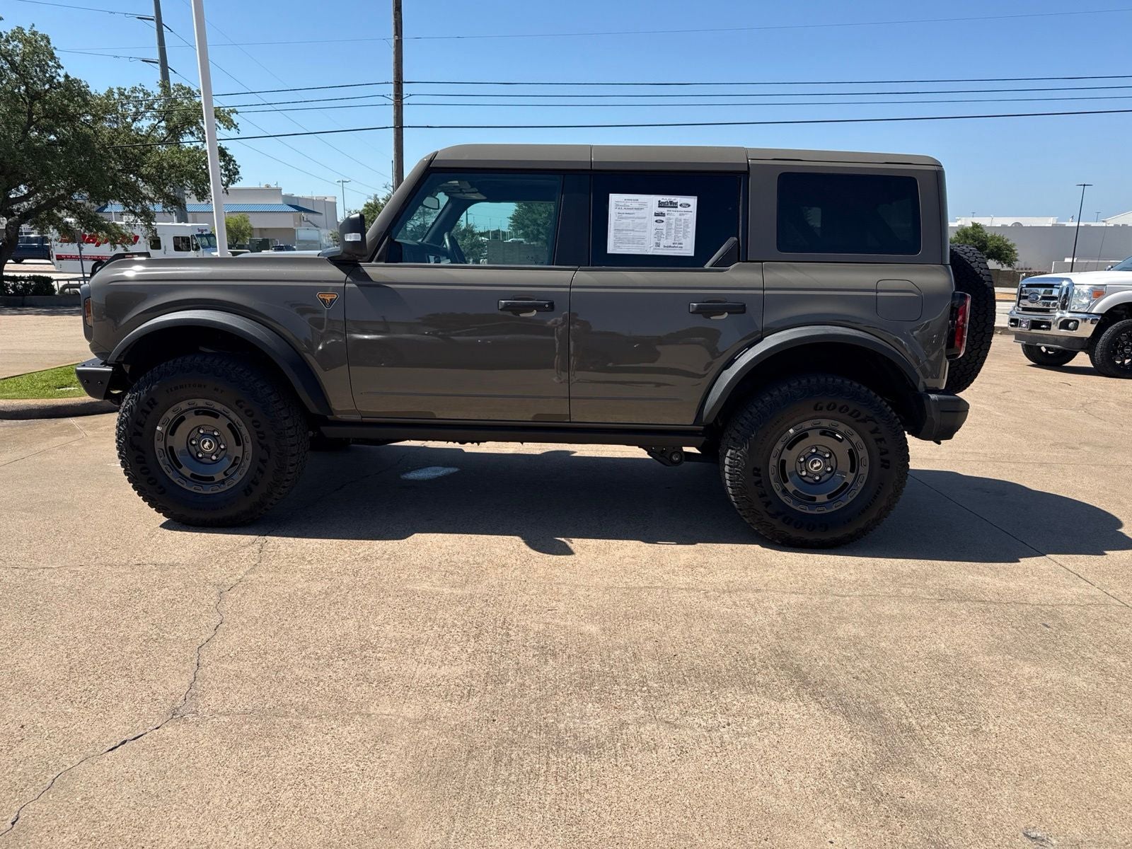 2025 Ford Bronco Badlands