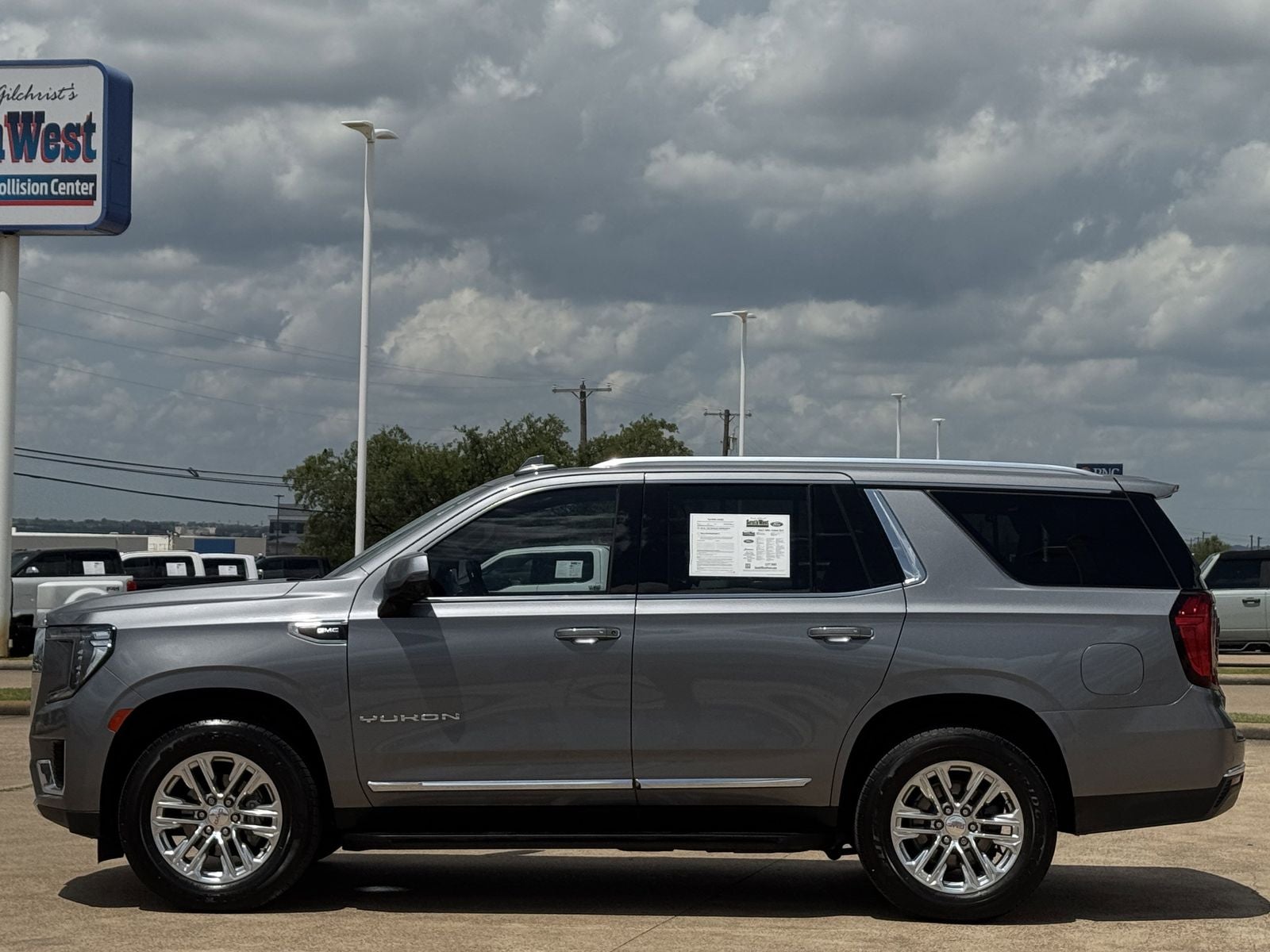 2021 GMC Yukon SLT