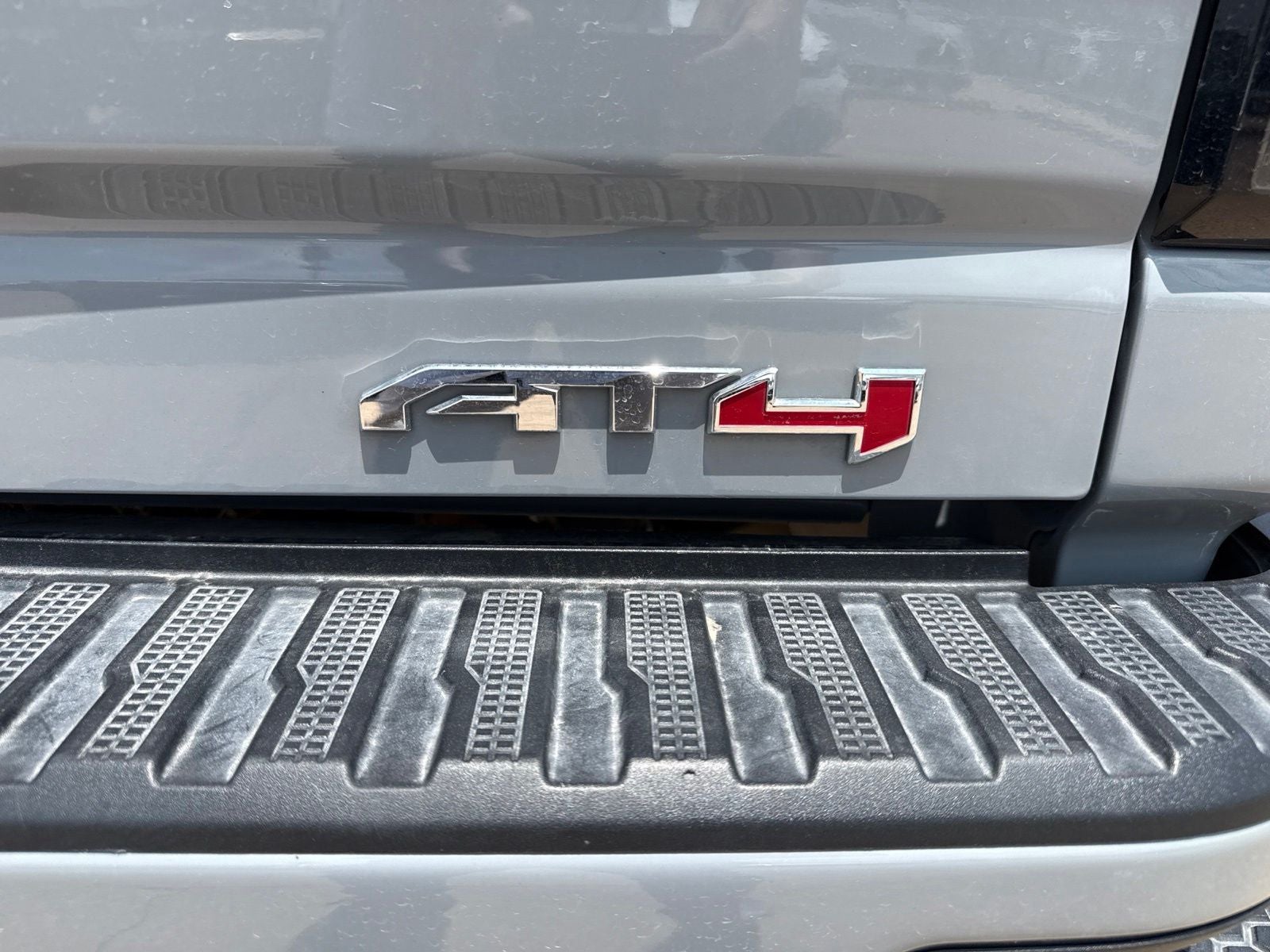 2025 GMC Sierra 2500HD AT4