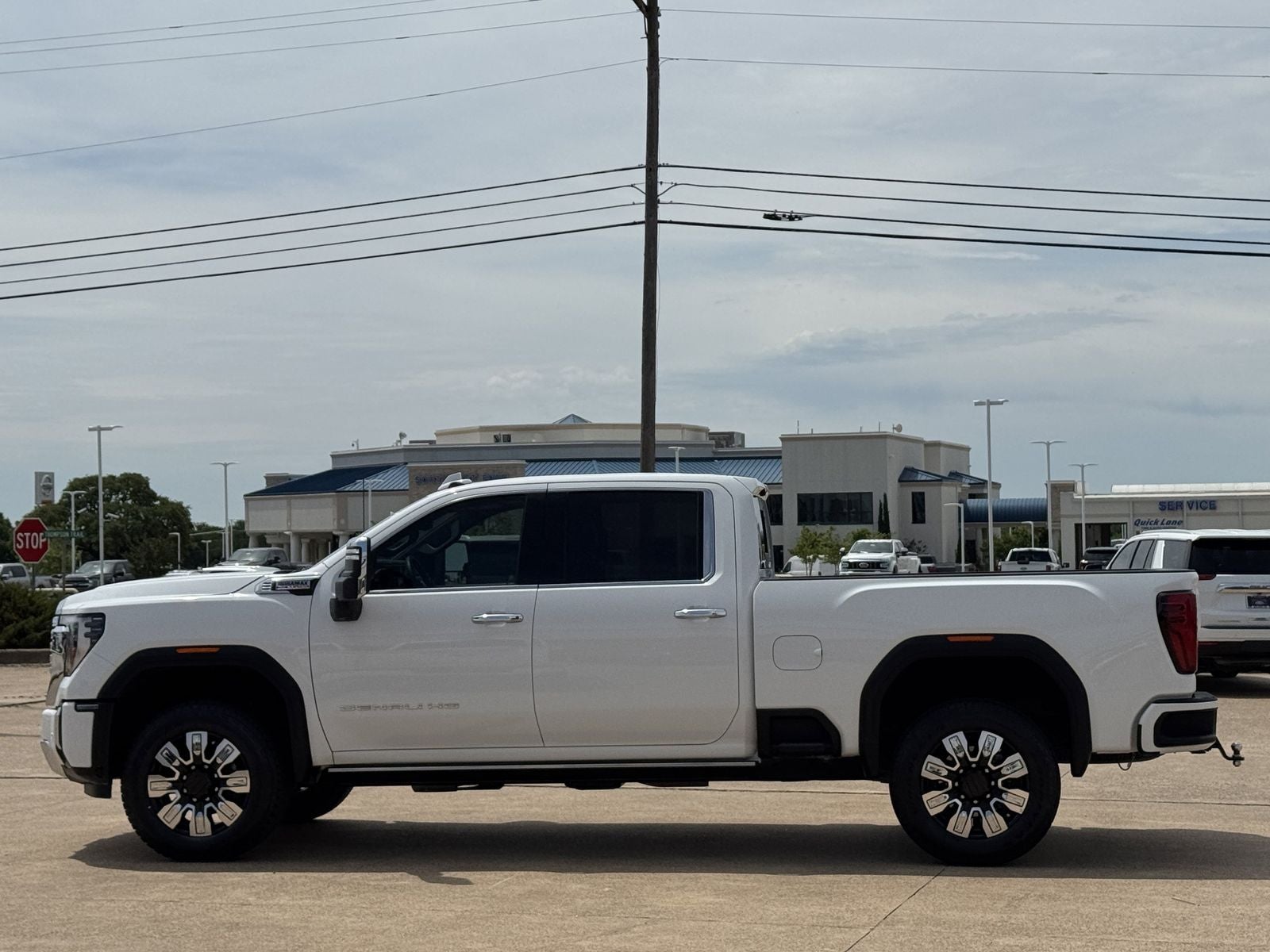 2025 GMC Sierra 2500HD Denali