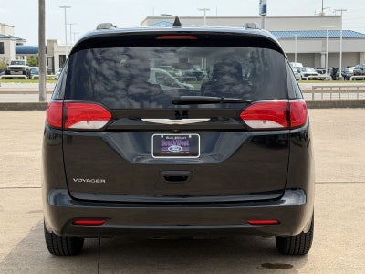 2021 Chrysler Voyager LXI