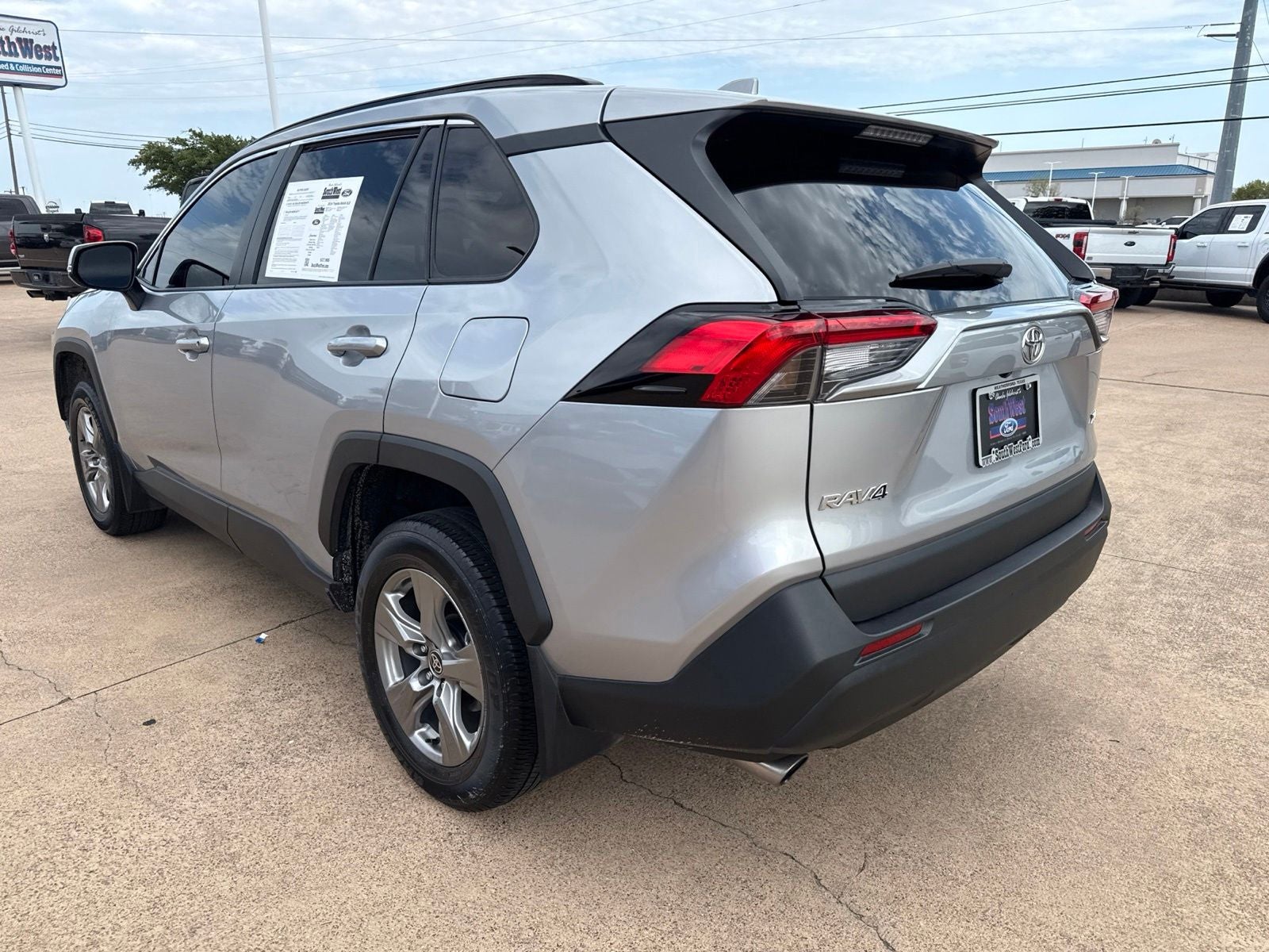 2024 Toyota RAV4 XLE