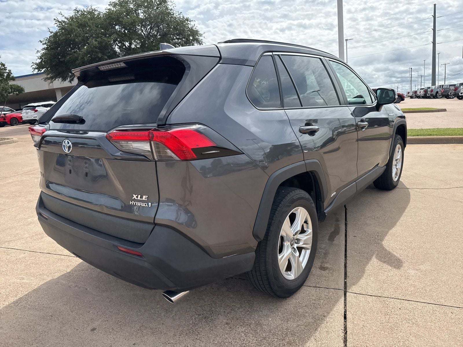 2021 Toyota RAV4 Hybrid XLE