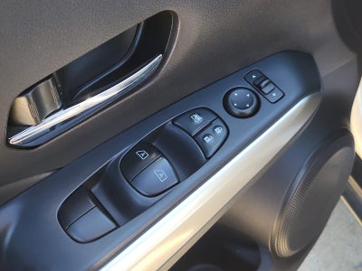 2019 Nissan Kicks SR