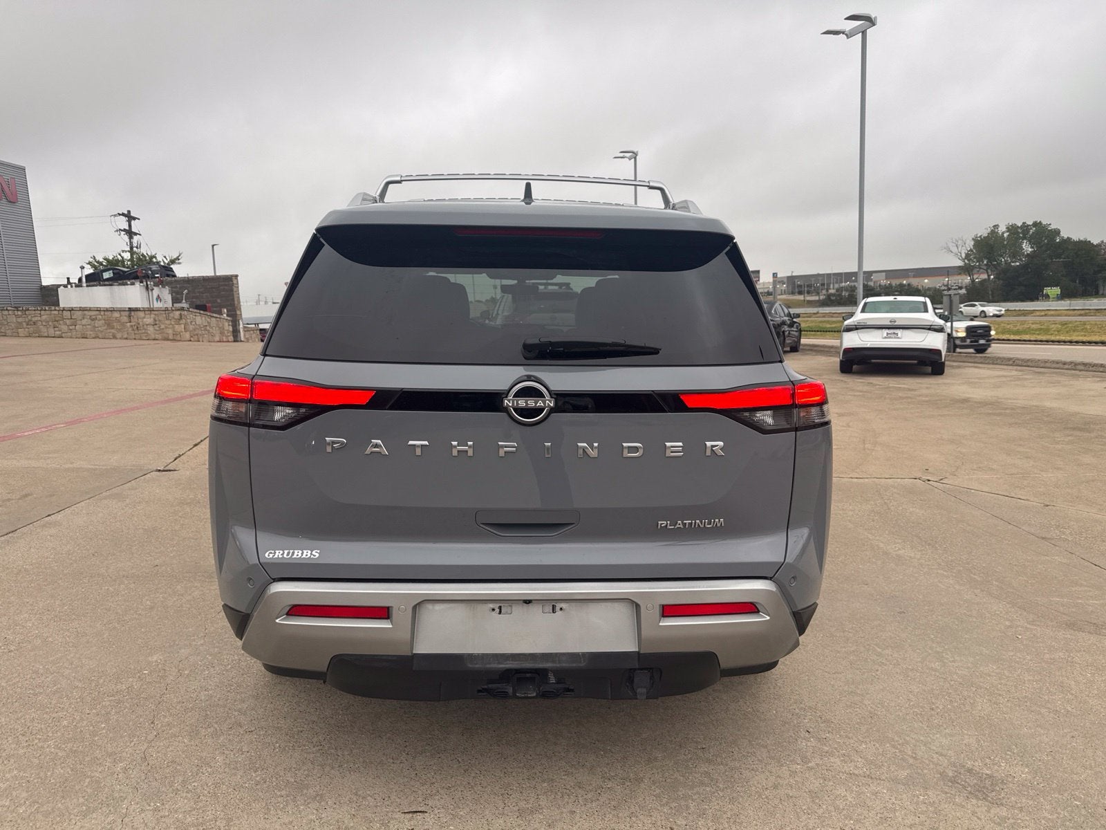 2023 Nissan Pathfinder Platinum