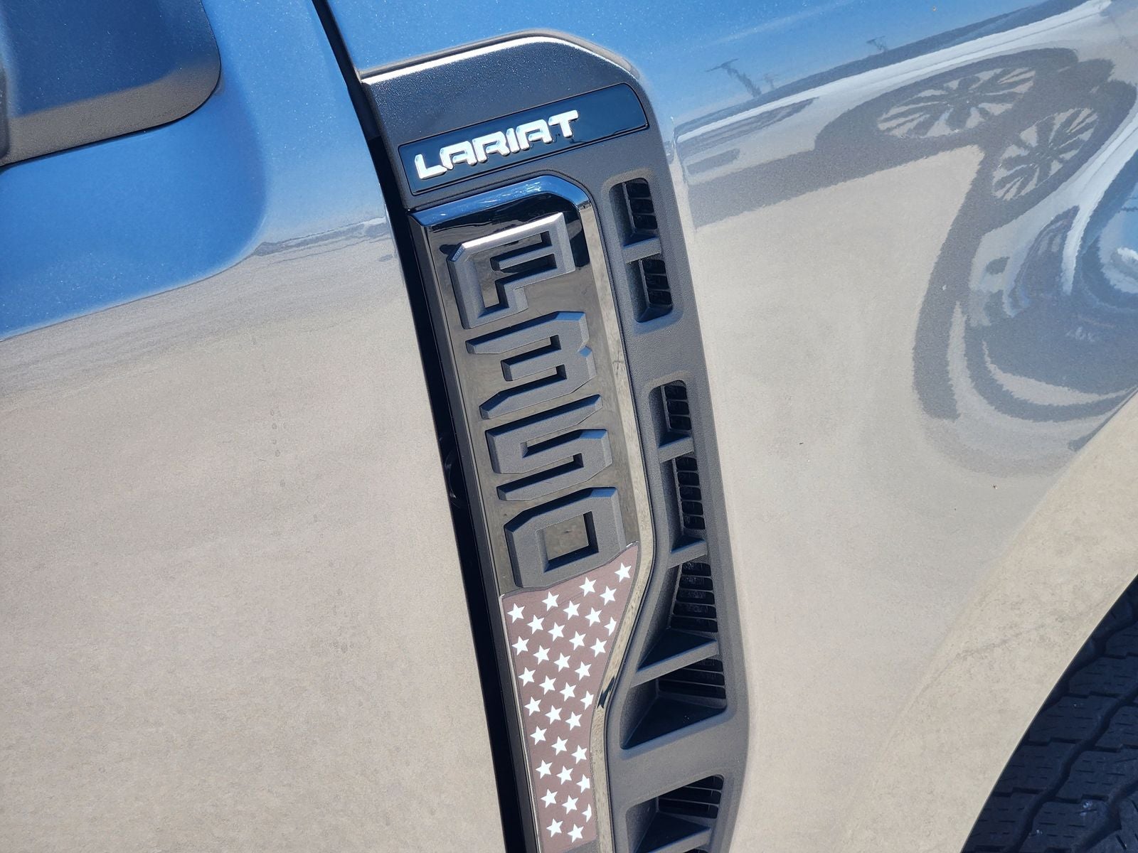 2025 Ford F-350SD Lariat