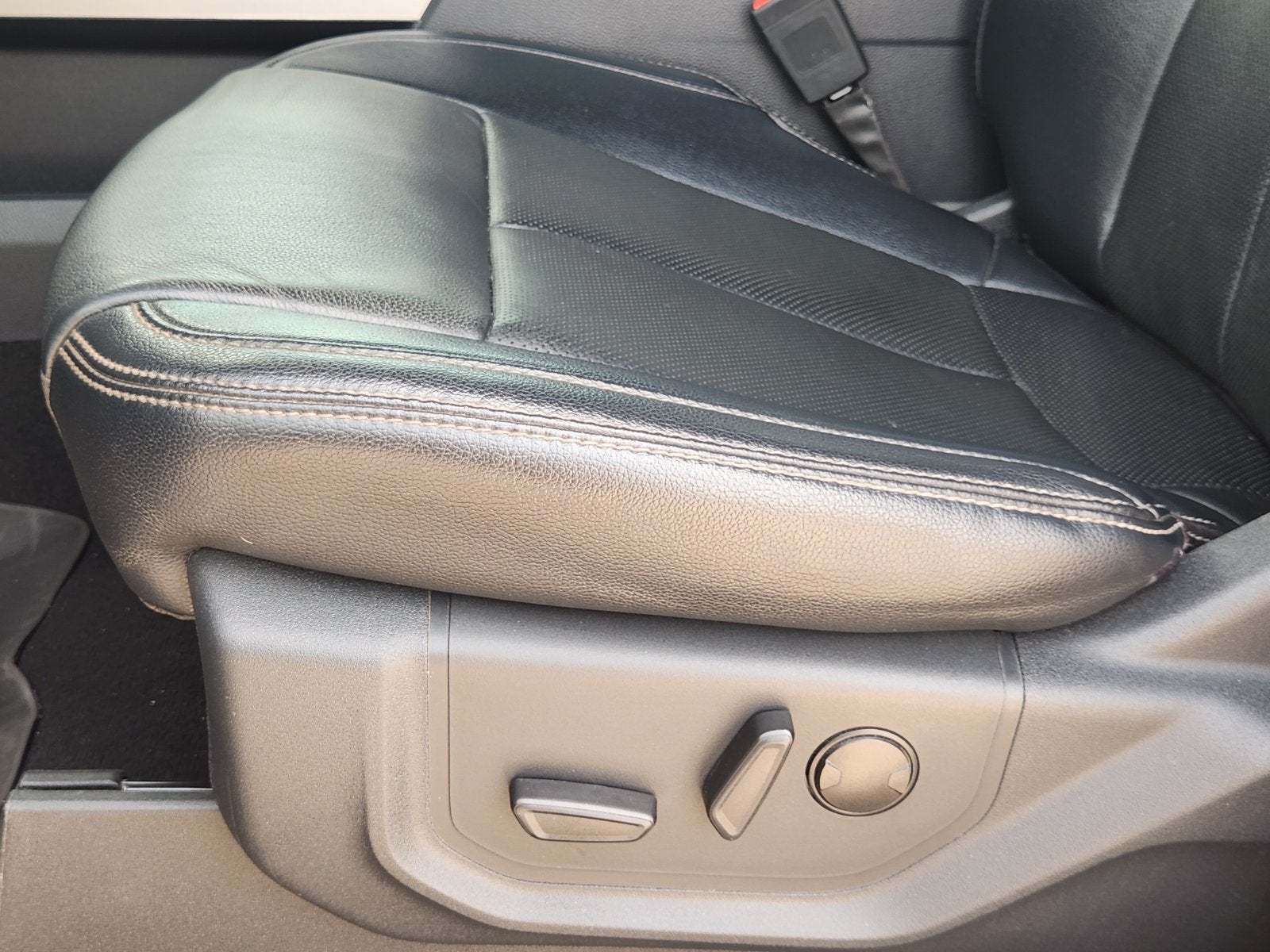 2022 Ford F-350SD Lariat DRW