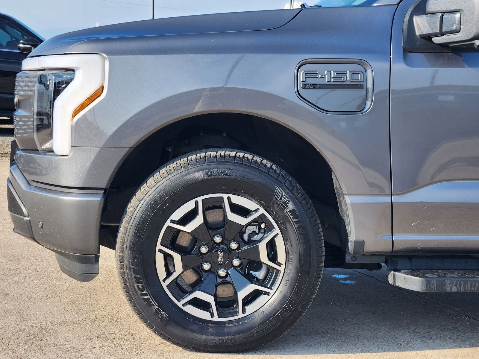 2023 Ford F-150 Lightning XLT