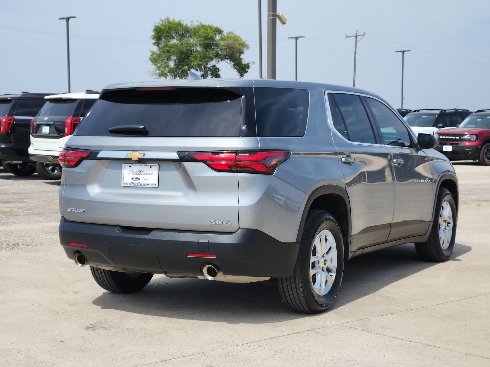 2023 Chevrolet Traverse LS