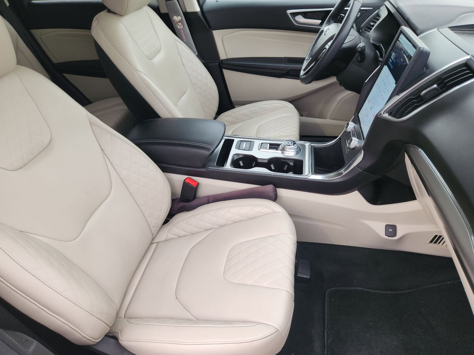 2023 Ford Edge Titanium