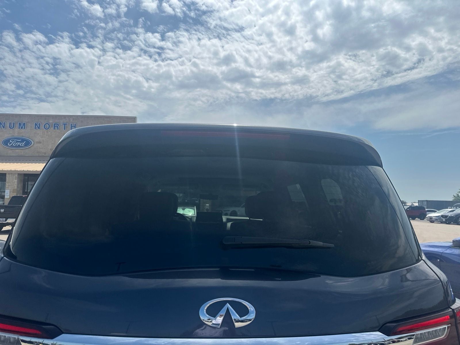 2024 INFINITI QX80 LUXE
