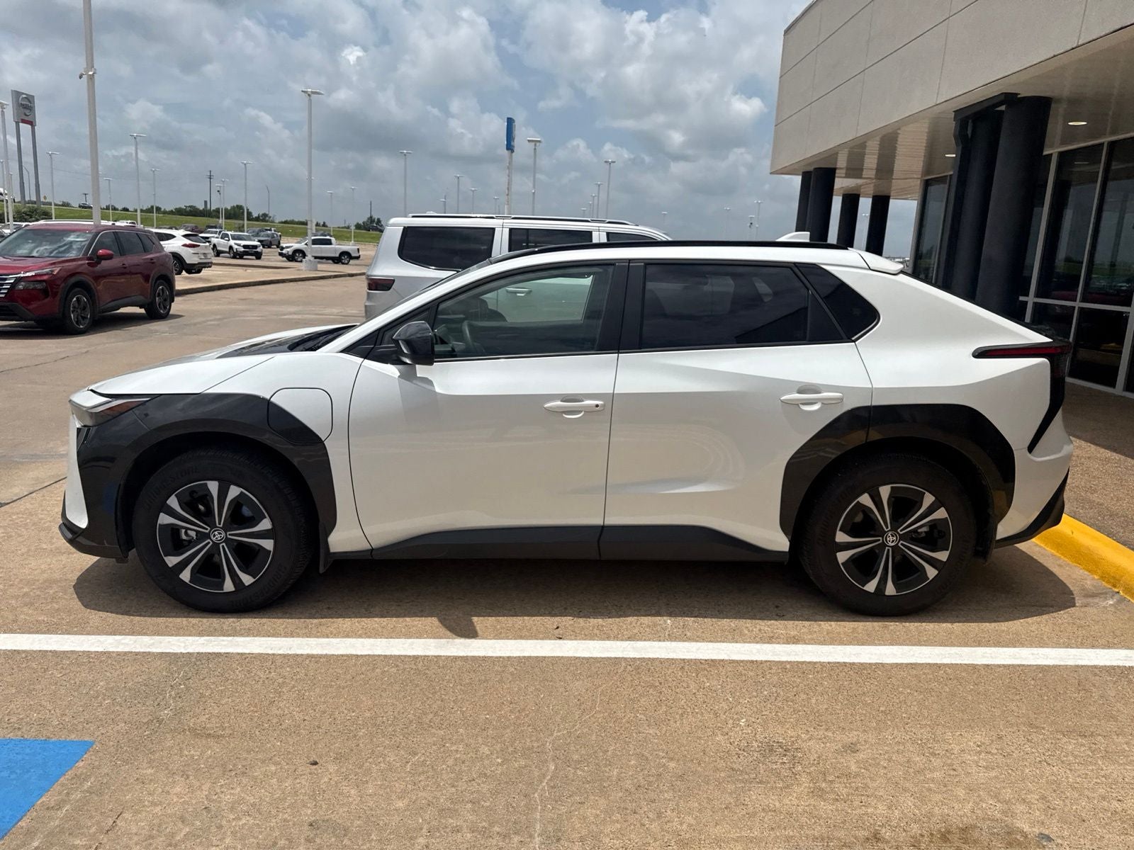 2024 Toyota bZ4X XLE