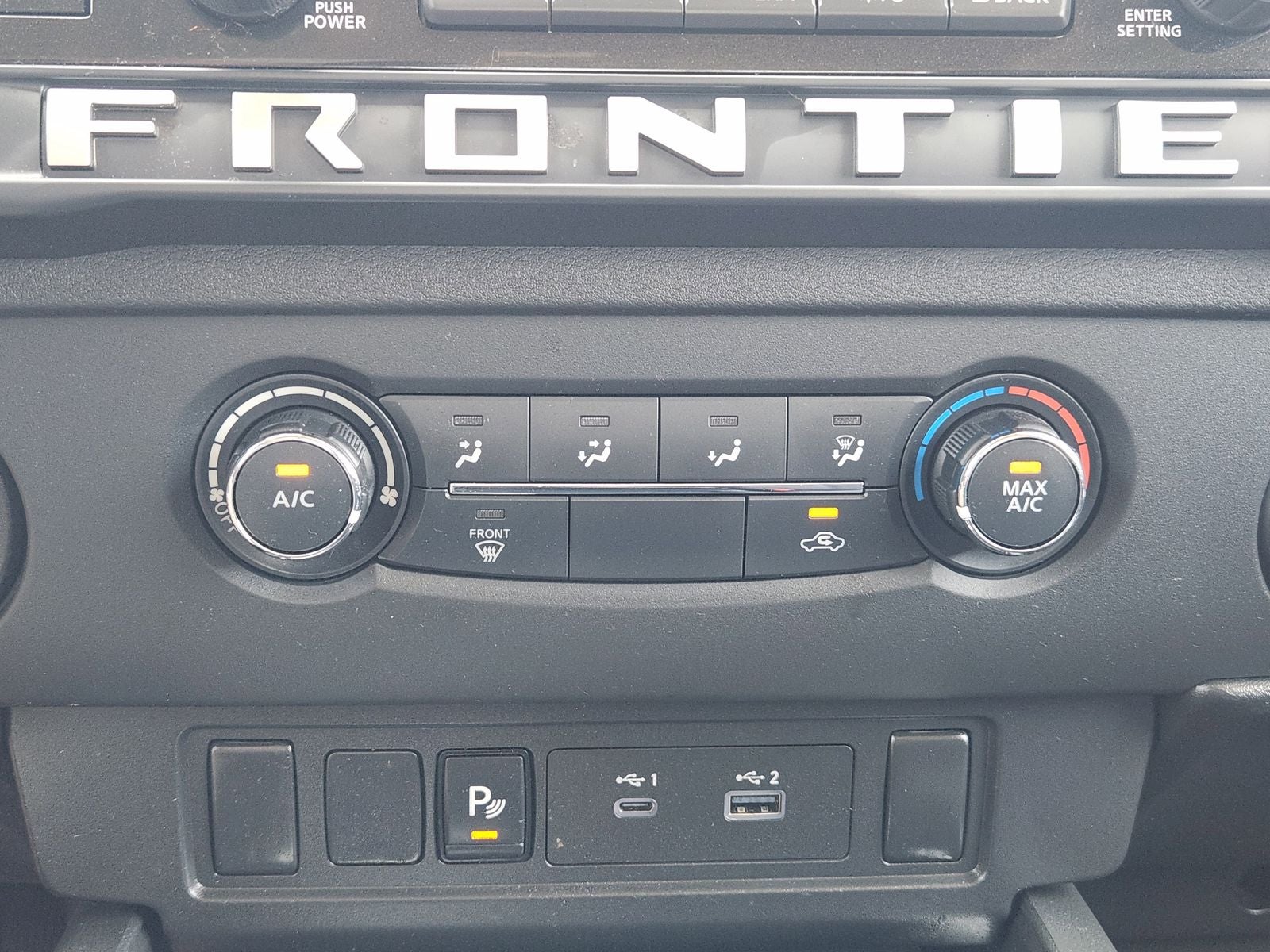2025 Nissan Frontier SV