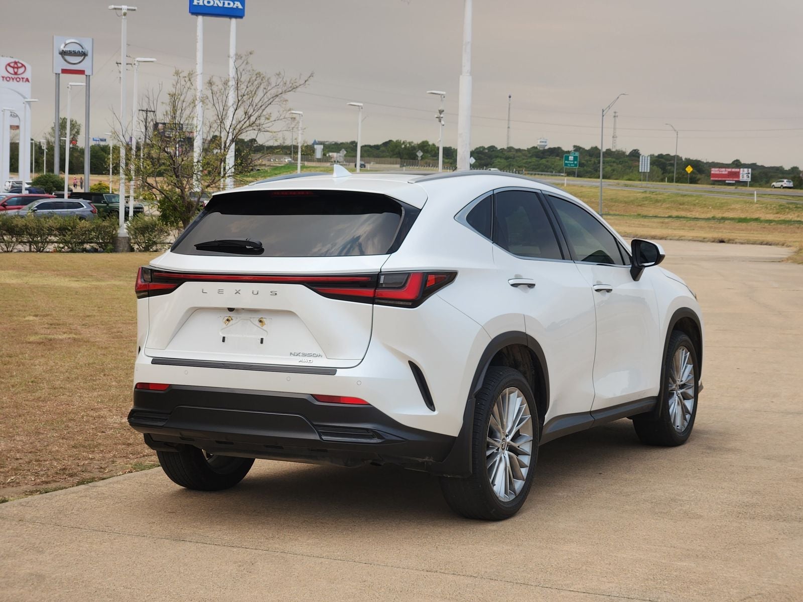 2023 Lexus NX 350h Luxury